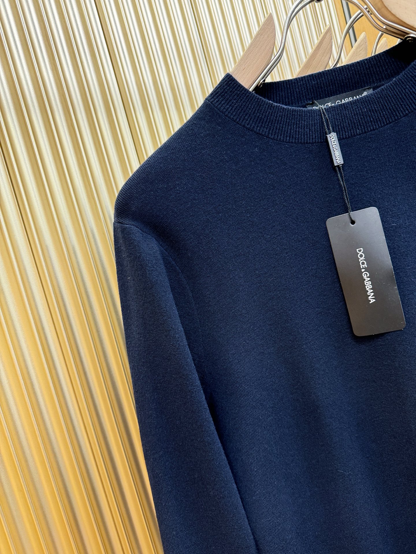 DG 2025新款毛衣，胸前logo设计！贸易公司渠道稀出，同步官网发售！秋冬系列经典设计！此款毛衣甄选