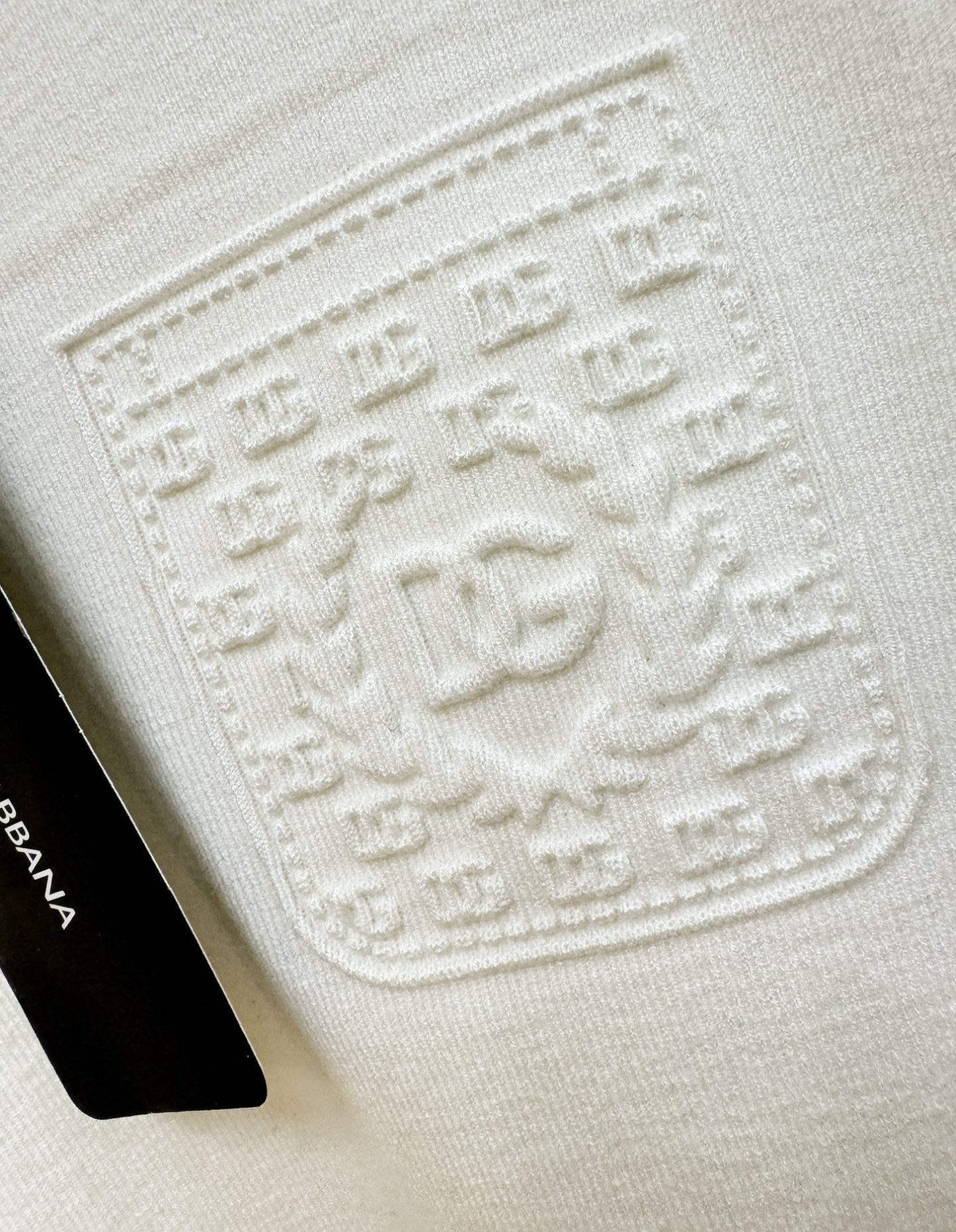 DG 2025新款毛衣，胸前logo设计！贸易公司渠道稀出，同步官网发售！秋冬系列经典设计！此款毛衣甄选