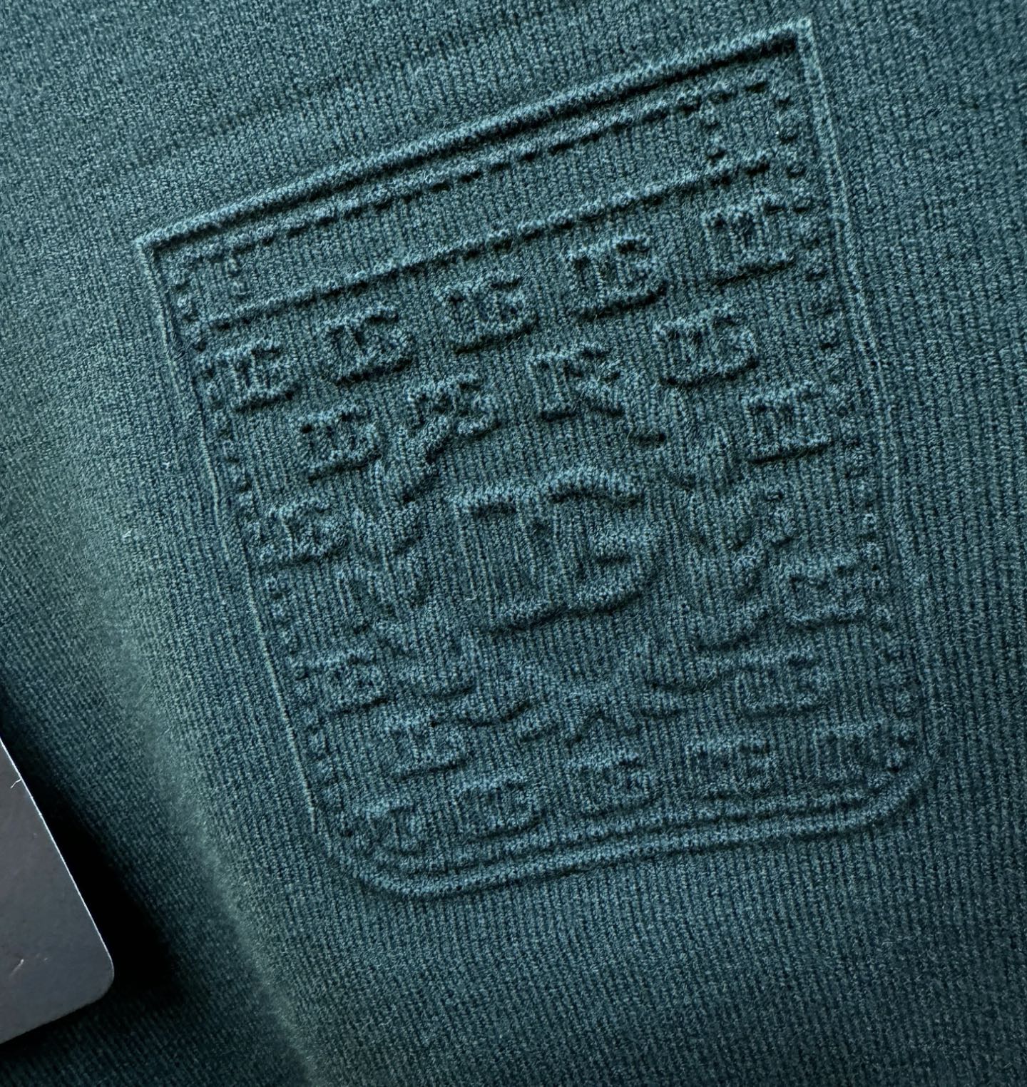 DG 2025新款毛衣，胸前logo设计！贸易公司渠道稀出，同步官网发售！秋冬系列经典设计！此款毛衣甄选