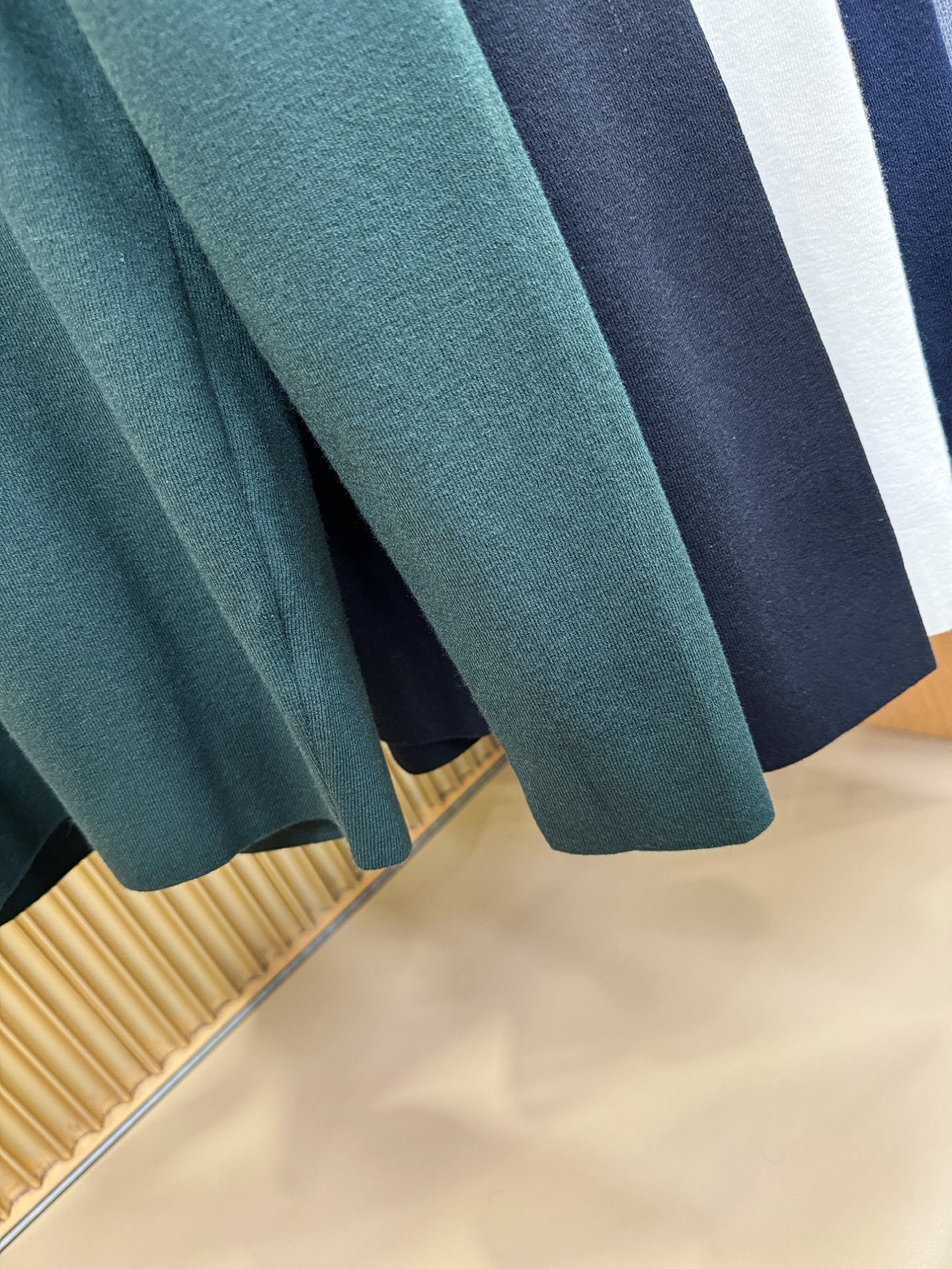 DG 2025新款毛衣，胸前logo设计！贸易公司渠道稀出，同步官网发售！秋冬系列经典设计！此款毛衣甄选