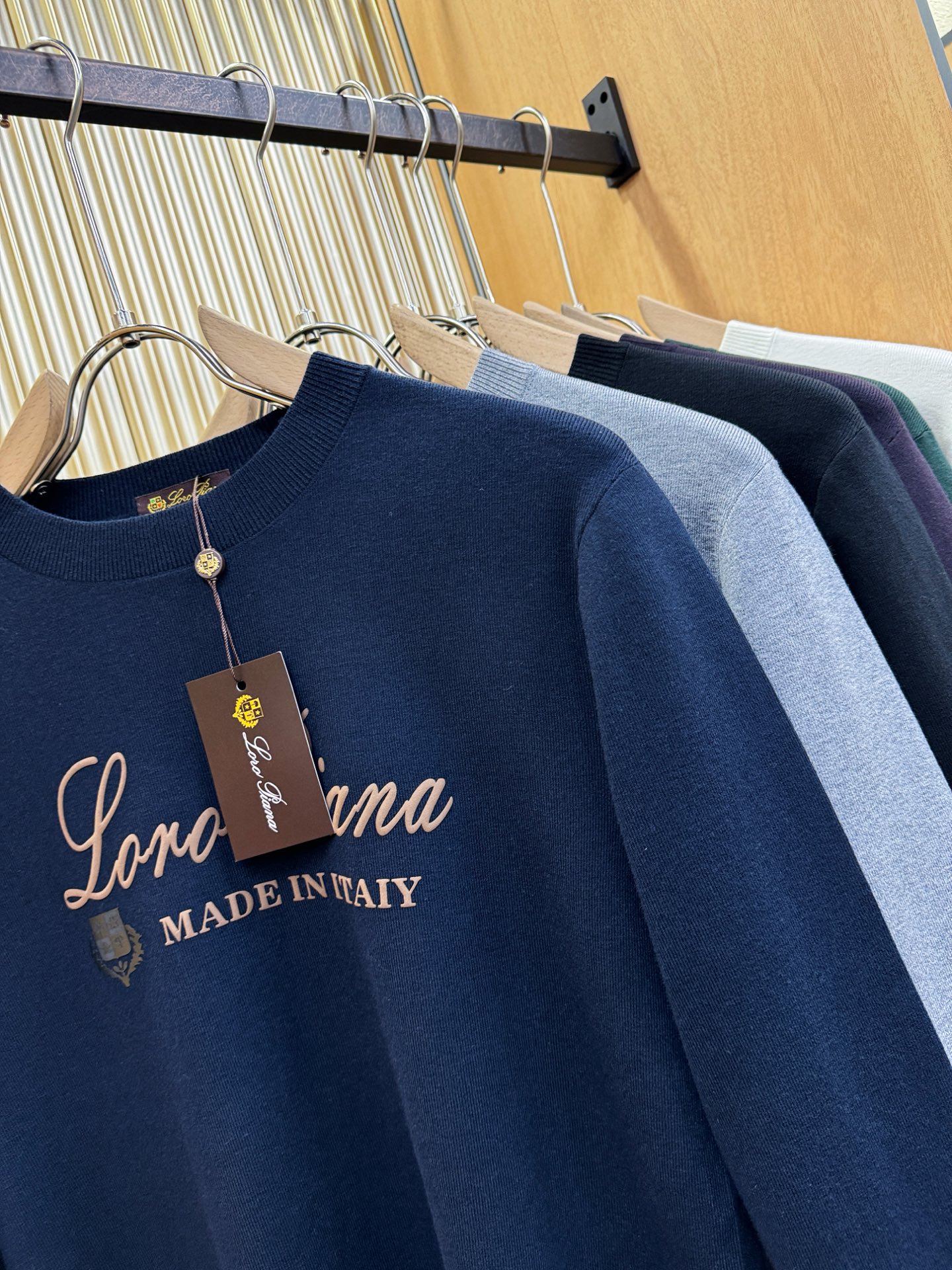 Loro Piana诺悠翩雅 2025新款毛衣，胸前logo设计！贸易公司渠道稀出，同步官网发售！秋冬系