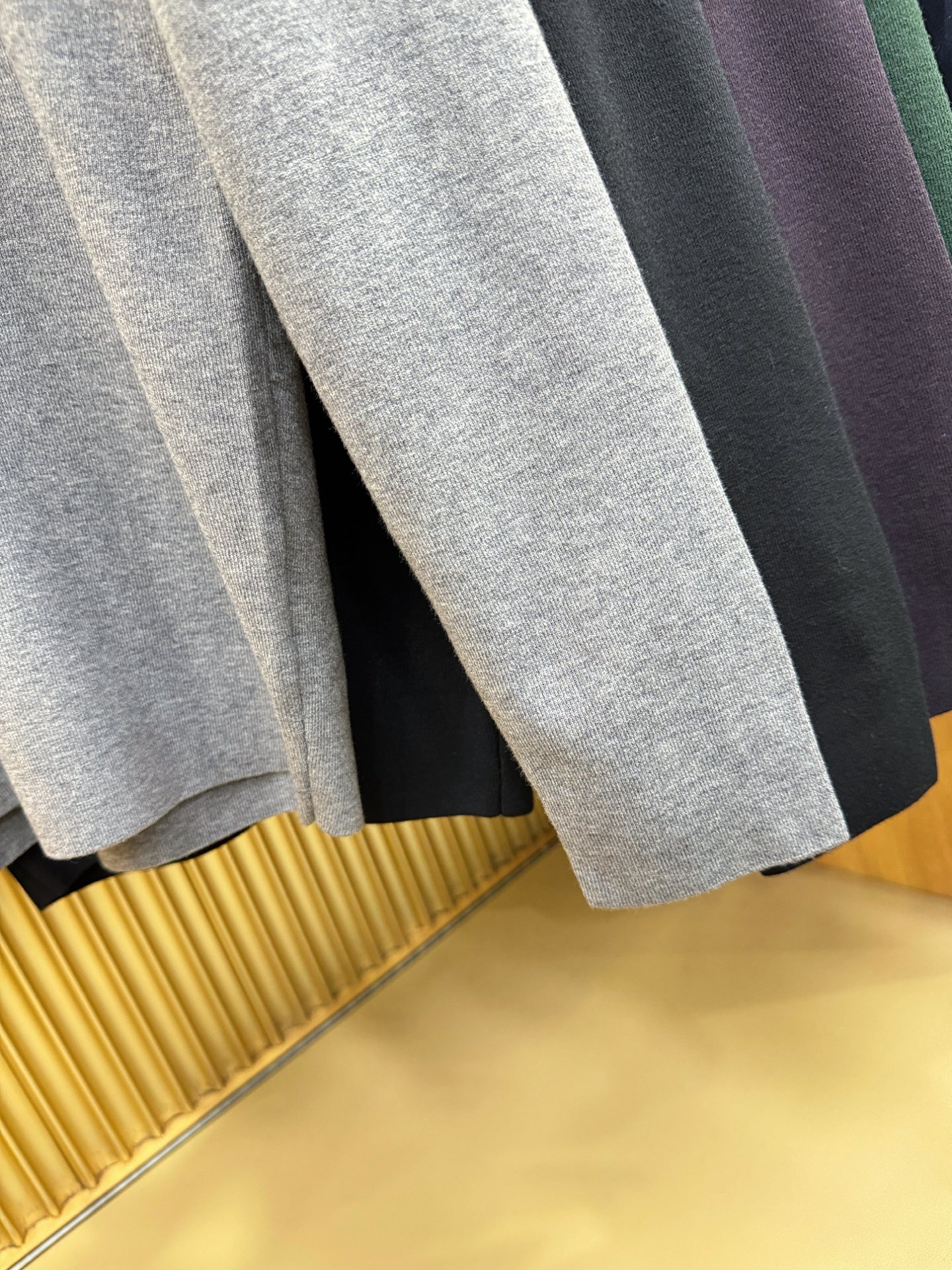 Loro Piana诺悠翩雅 2025新款毛衣，胸前logo设计！贸易公司渠道稀出，同步官网发售！秋冬系