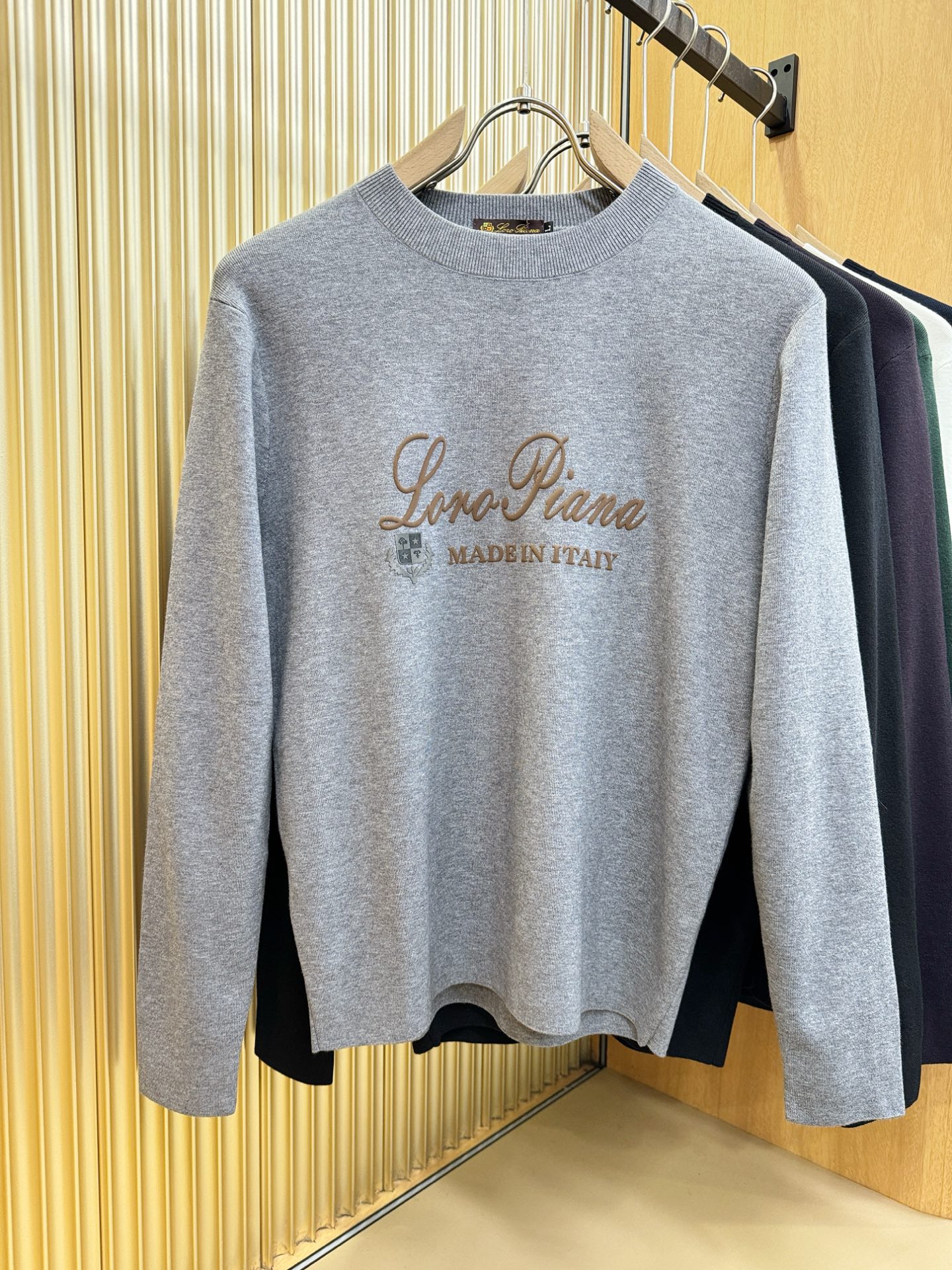 Loro Piana诺悠翩雅 2025新款毛衣，胸前logo设计！贸易公司渠道稀出，同步官网发售！秋冬系