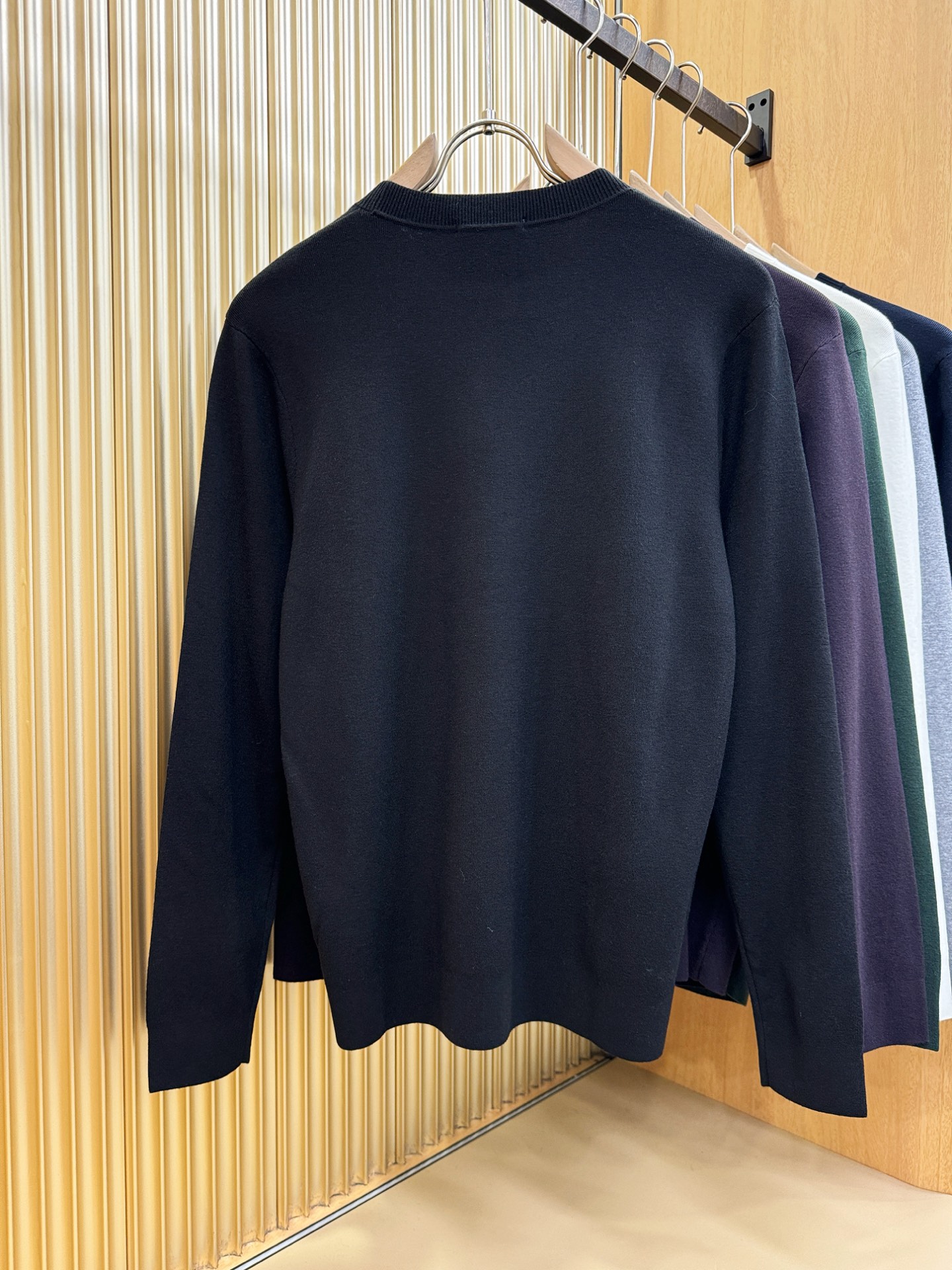 Loro Piana诺悠翩雅 2025新款毛衣，胸前logo设计！贸易公司渠道稀出，同步官网发售！秋冬系