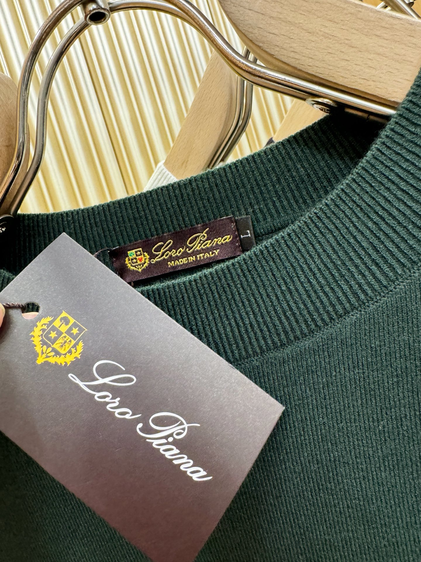 Loro Piana诺悠翩雅 2025新款毛衣，胸前logo设计！贸易公司渠道稀出，同步官网发售！秋冬系