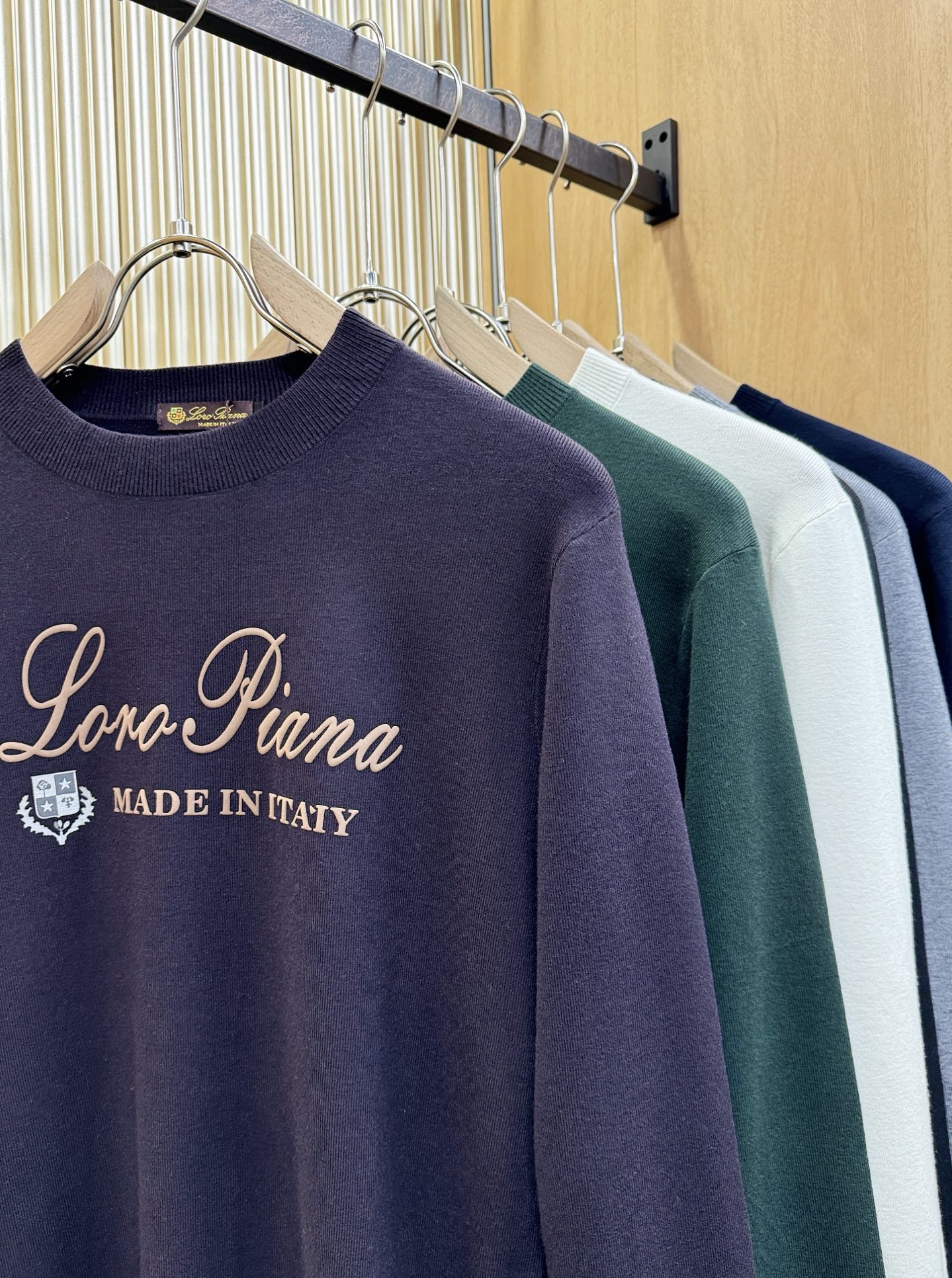 Loro Piana诺悠翩雅 2025新款毛衣，胸前logo设计！贸易公司渠道稀出，同步官网发售！秋冬系