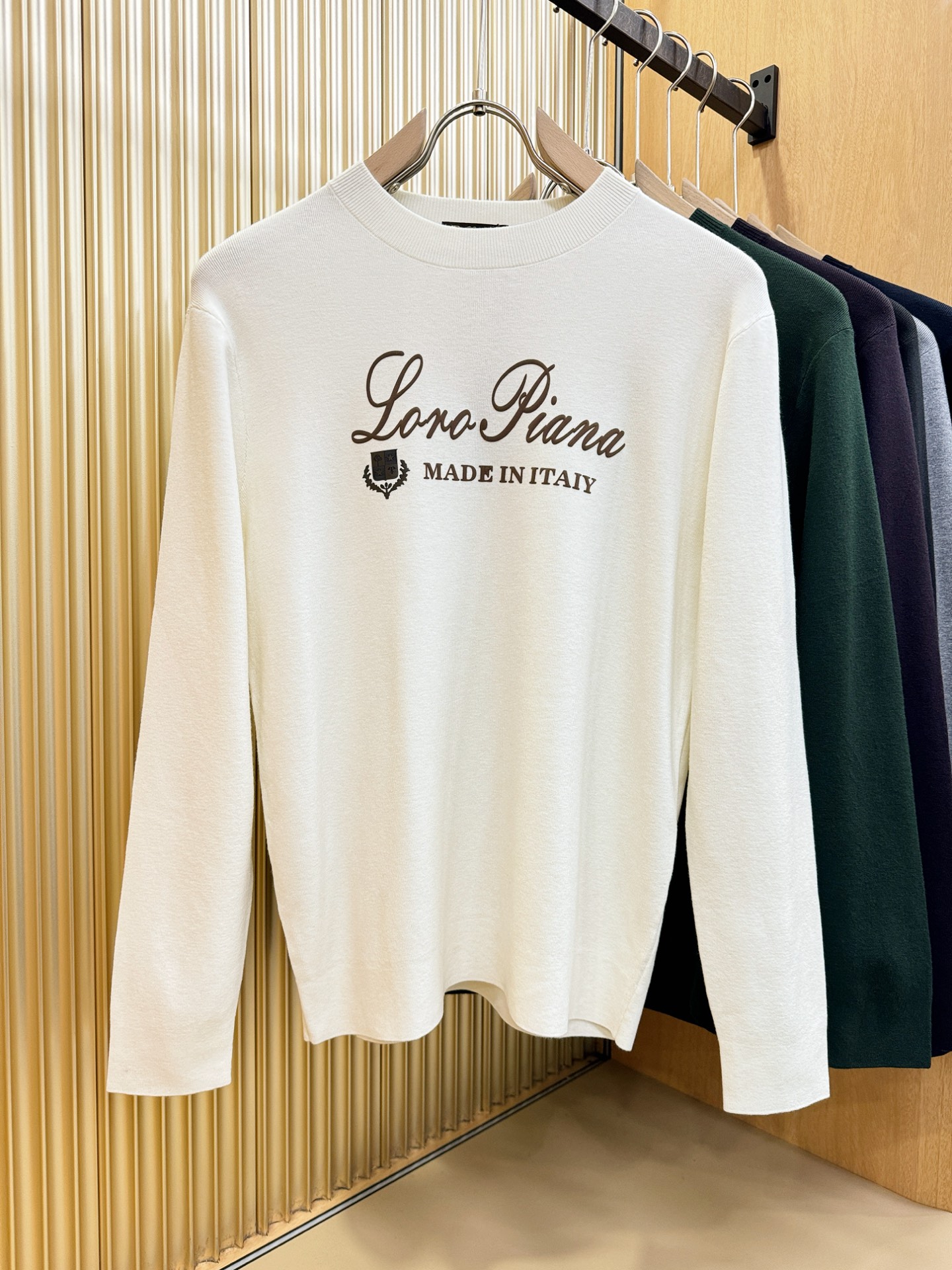 Loro Piana诺悠翩雅 2025新款毛衣，胸前logo设计！贸易公司渠道稀出，同步官网发售！秋冬系