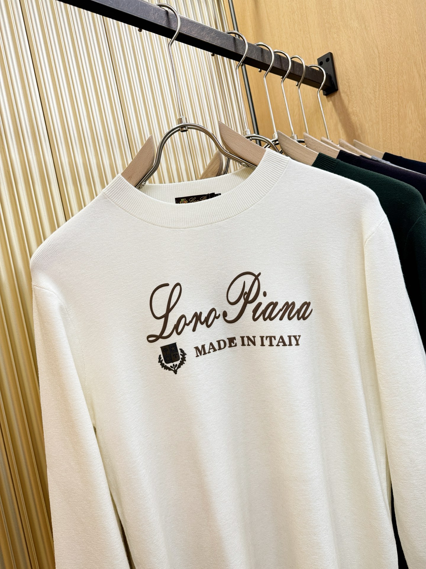 Loro Piana诺悠翩雅 2025新款毛衣，胸前logo设计！贸易公司渠道稀出，同步官网发售！秋冬系