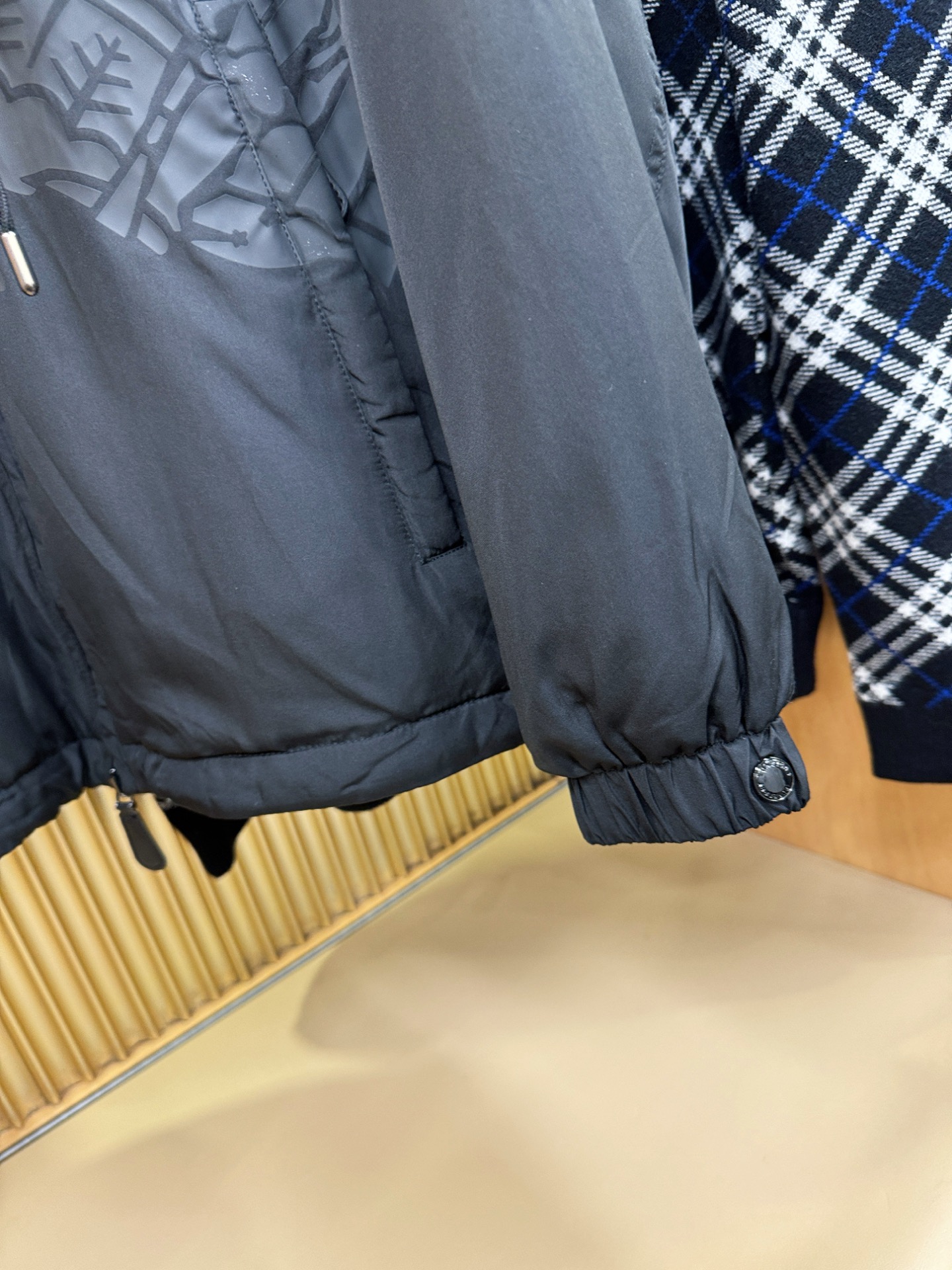 BURBERRY巴宝莉 2025秋冬新款棉服夹克外套，内里加棉，原单狠货 意大利进口面料时尚夹克外套。加