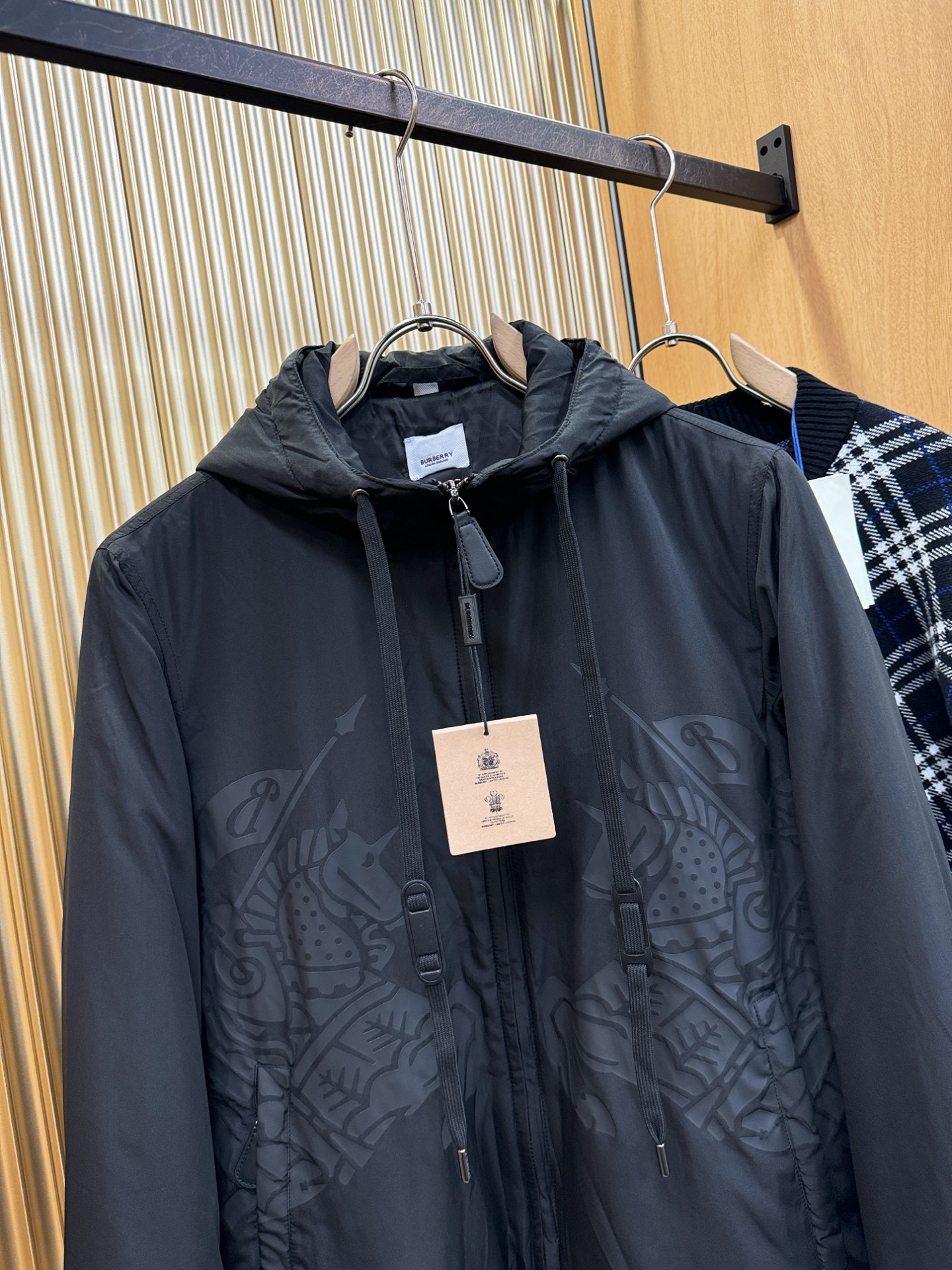 BURBERRY巴宝莉 2025秋冬新款棉服夹克外套，内里加棉，原单狠货 意大利进口面料时尚夹克外套。加