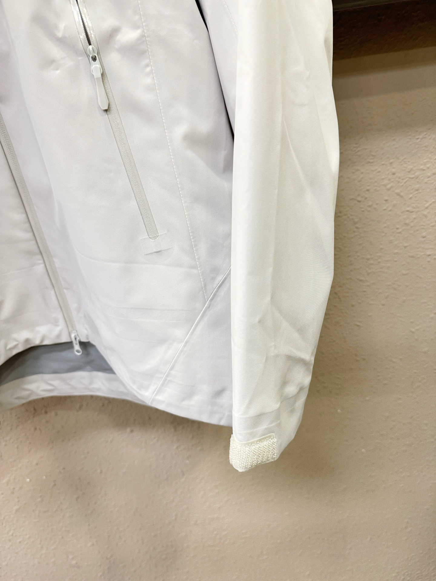 ARC‘TERYX/始祖鸟 户外防水向导级冲锋衣机能风拉链夹克，硬壳防风防水冲锋衣，全压胶工艺，高品质Y