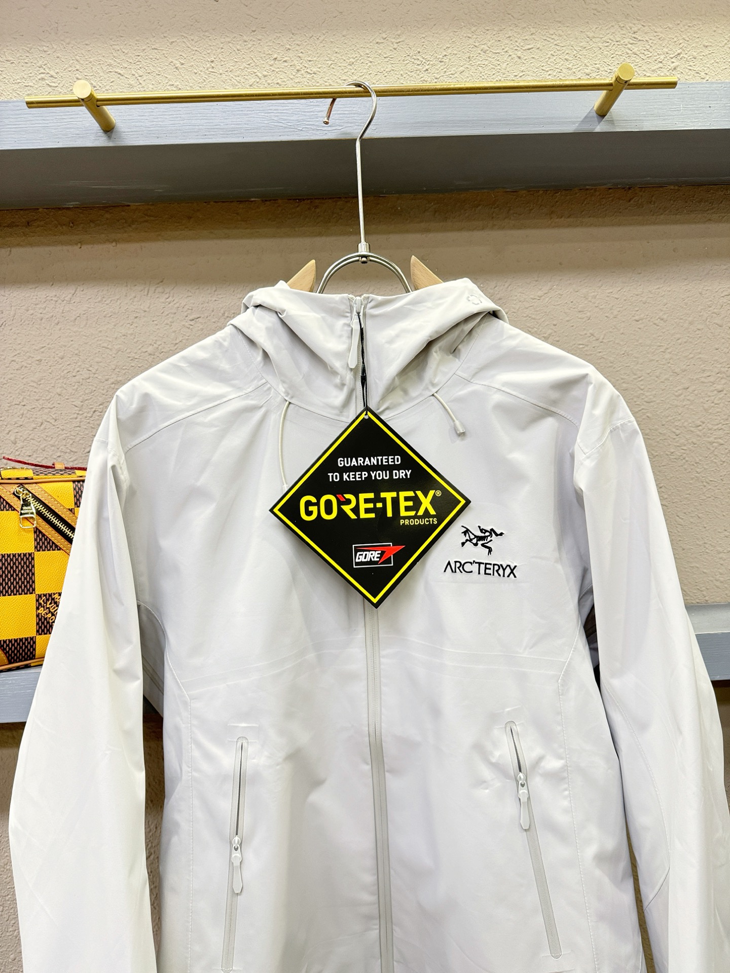 ARC‘TERYX/始祖鸟 户外防水向导级冲锋衣机能风拉链夹克，硬壳防风防水冲锋衣，全压胶工艺，高品质Y