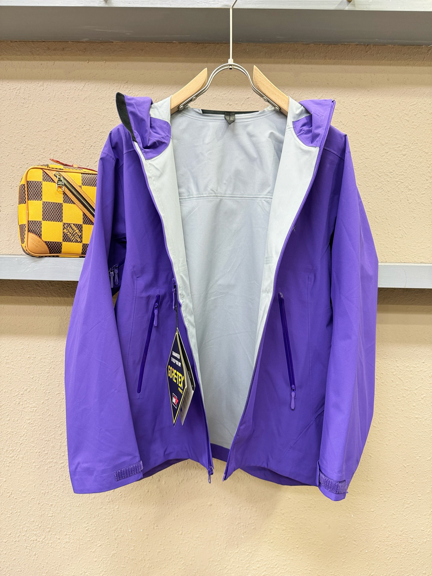 ARC‘TERYX/始祖鸟 户外防水向导级冲锋衣机能风拉链夹克，硬壳防风防水冲锋衣，全压胶工艺，高品质Y