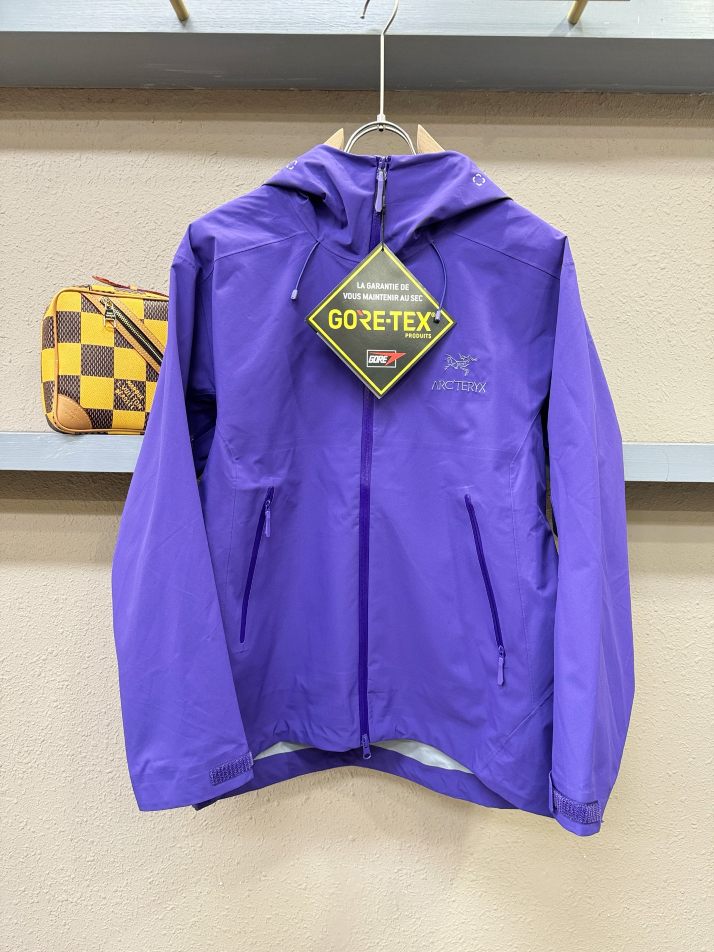 ARC‘TERYX/始祖鸟 户外防水向导级冲锋衣机能风拉链夹克，硬壳防风防水冲锋衣，全压胶工艺，高品质Y