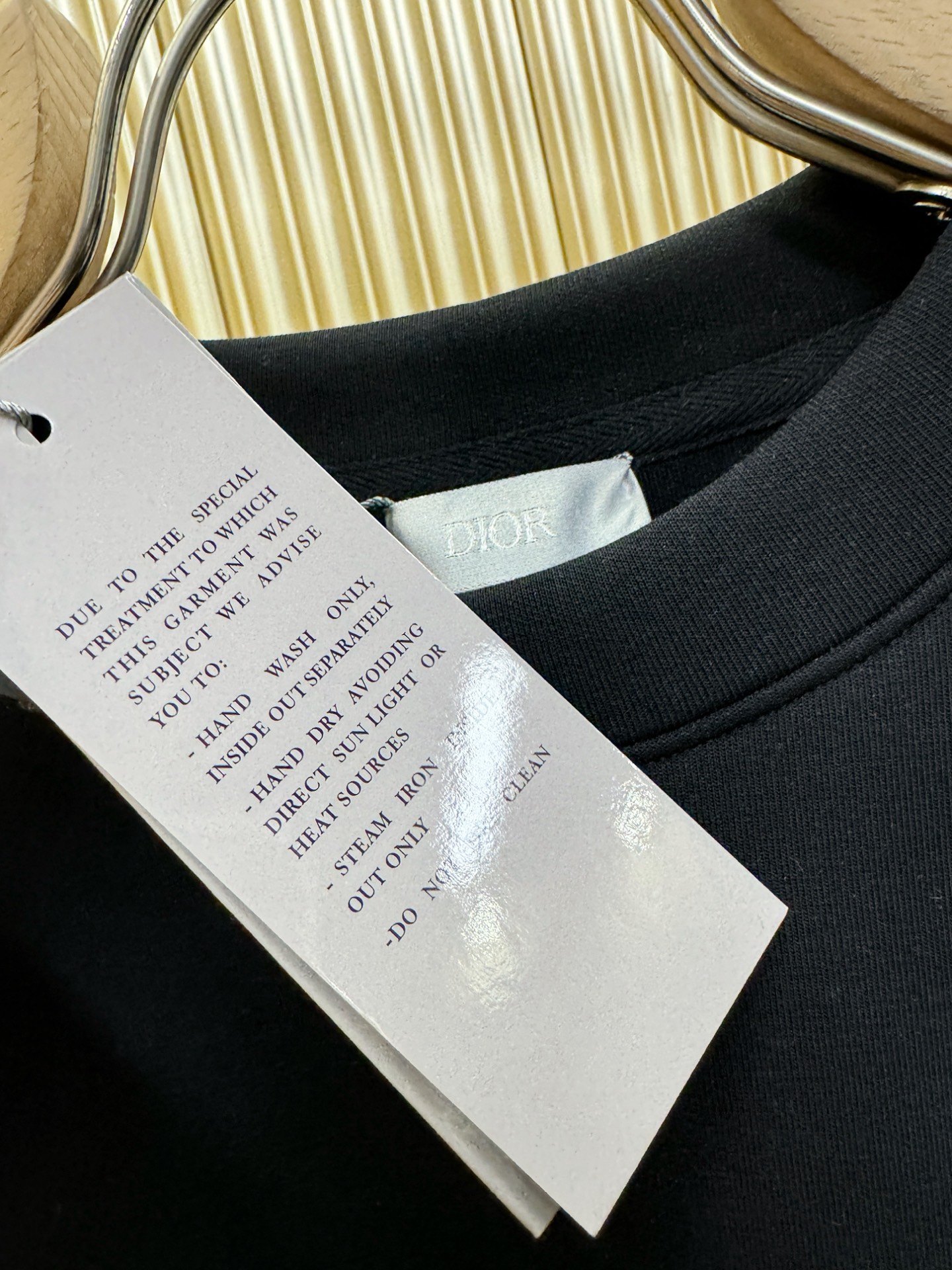 Dior迪奥 秋季新品 长袖卫衣，经典Logo设计，百搭款 官网同步发售 定制面料，柔软细腻，亲肤感极高