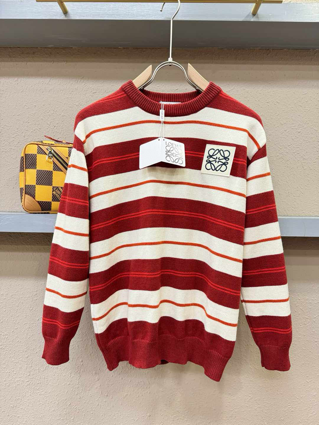 🎉🎉 [节日战衣] 罗意威 爆款毛衣🎊🎊元旦、春节，节日战衣，本命年亲们必备神器。情侣必备款。精选针织面