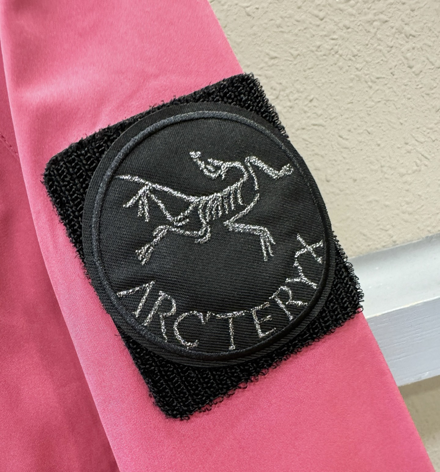 ARC‘TERYX/始祖鸟 2025秋冬新款夹克外套，原单狠货 意大利进口面料时尚夹克外套。欧洲专柜同步