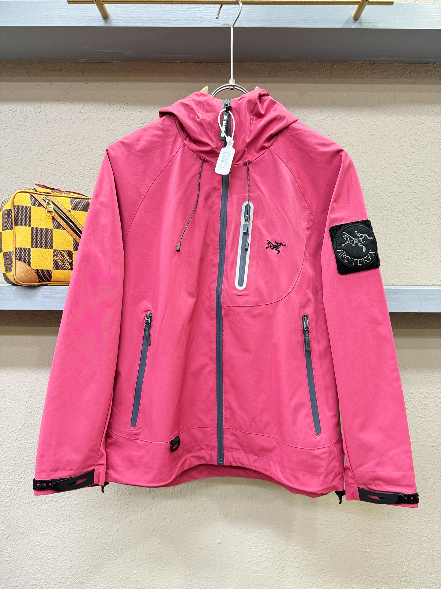 ARC‘TERYX/始祖鸟 2025秋冬新款夹克外套，原单狠货 意大利进口面料时尚夹克外套。欧洲专柜同步