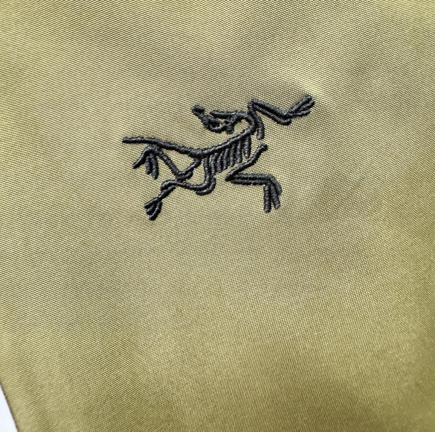 ARC‘TERYX/始祖鸟 2025秋冬新款夹克外套，原单狠货 意大利进口面料时尚夹克外套。欧洲专柜同步