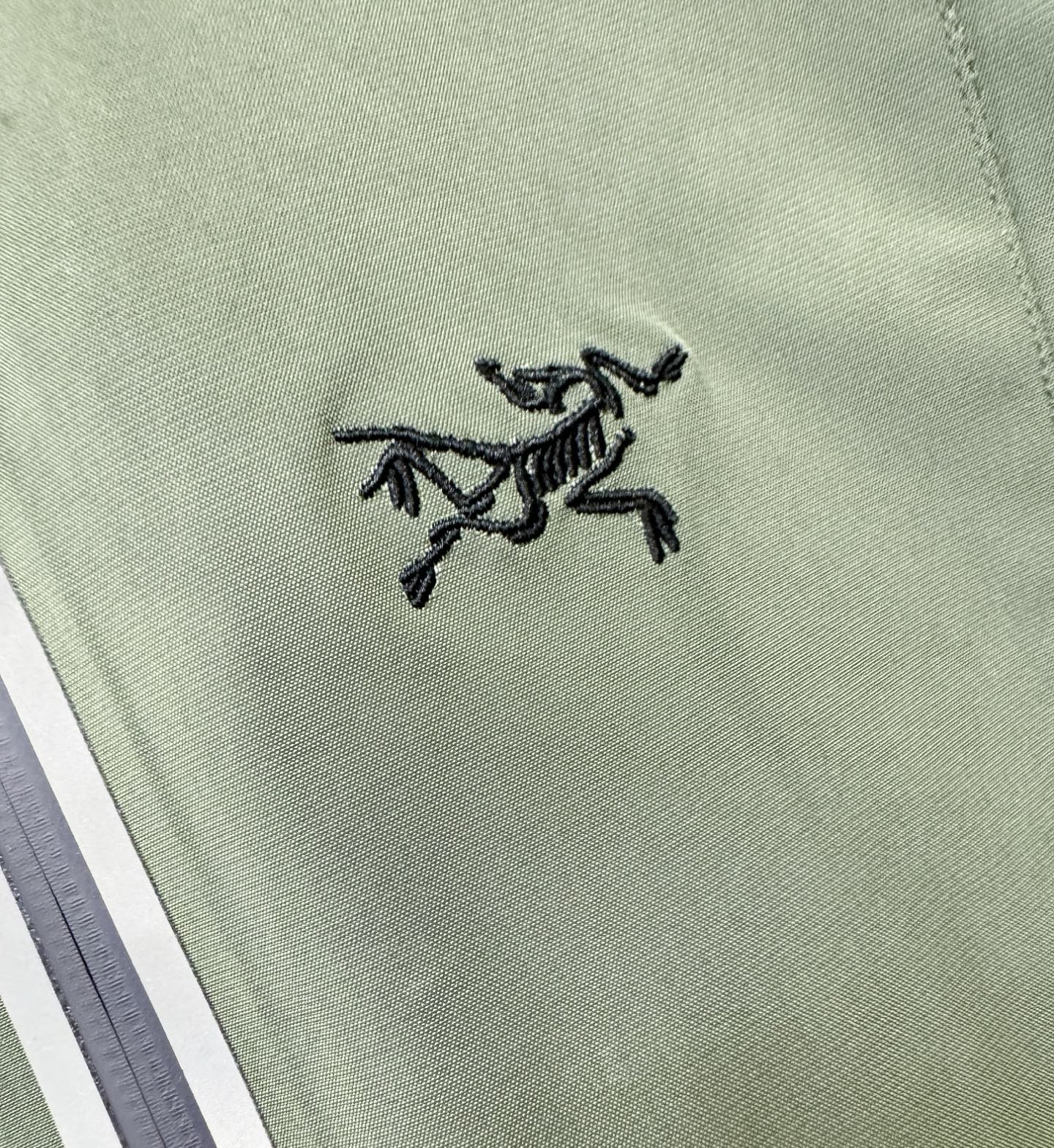 ARC‘TERYX/始祖鸟 2025秋冬新款夹克外套，原单狠货 意大利进口面料时尚夹克外套。欧洲专柜同步