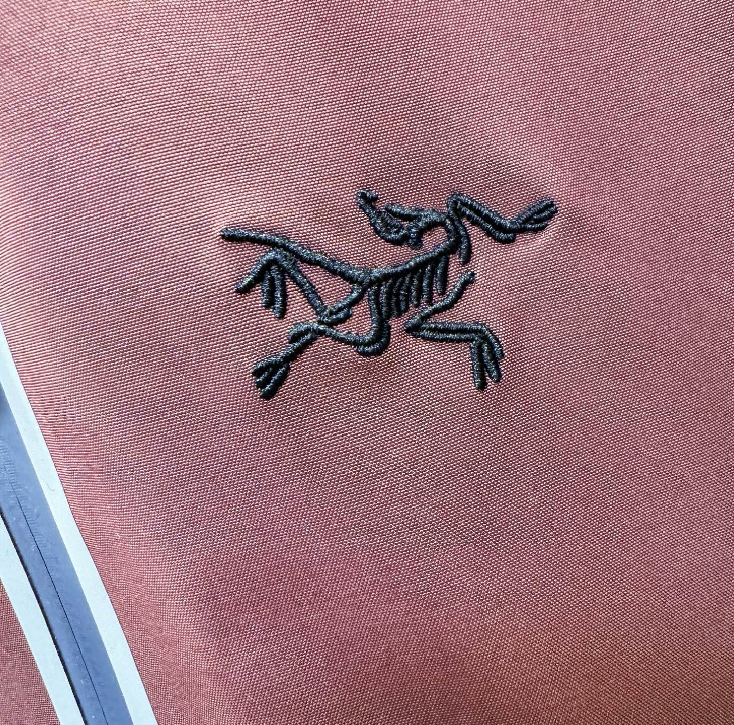 ARC‘TERYX/始祖鸟 2025秋冬新款夹克外套，原单狠货 意大利进口面料时尚夹克外套。欧洲专柜同步