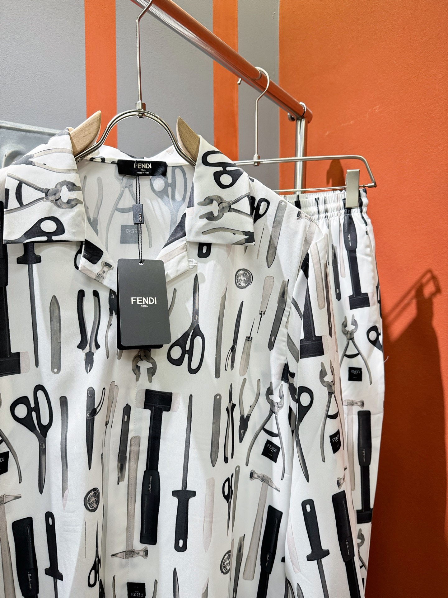 高定款(真丝面料升级 ) FENDI芬迪 最大可穿250斤‼️ 2025新款真丝套装，男女同款家居服套装