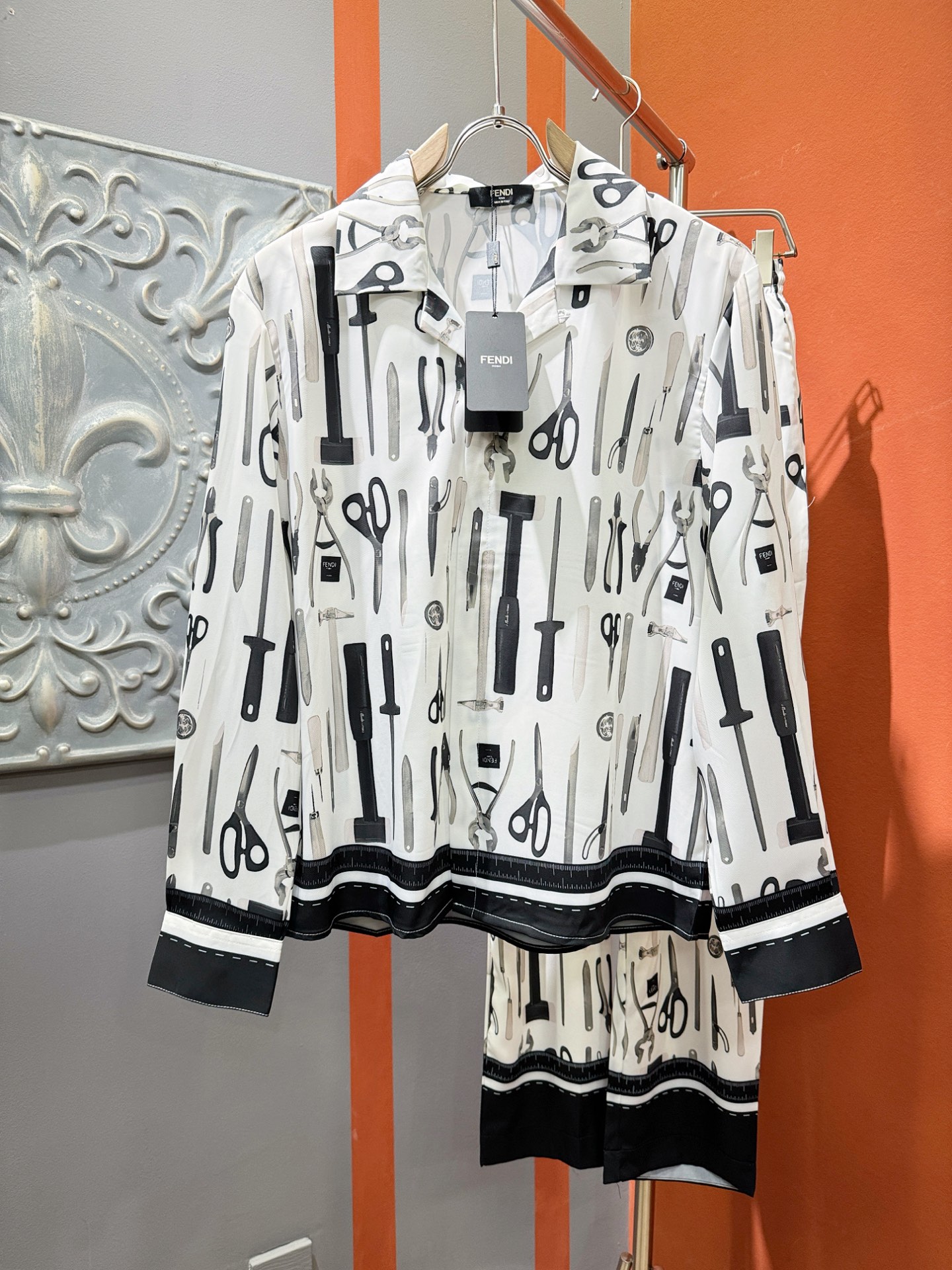 高定款(真丝面料升级 ) FENDI芬迪 最大可穿250斤‼️ 2025新款真丝套装，男女同款家居服套装