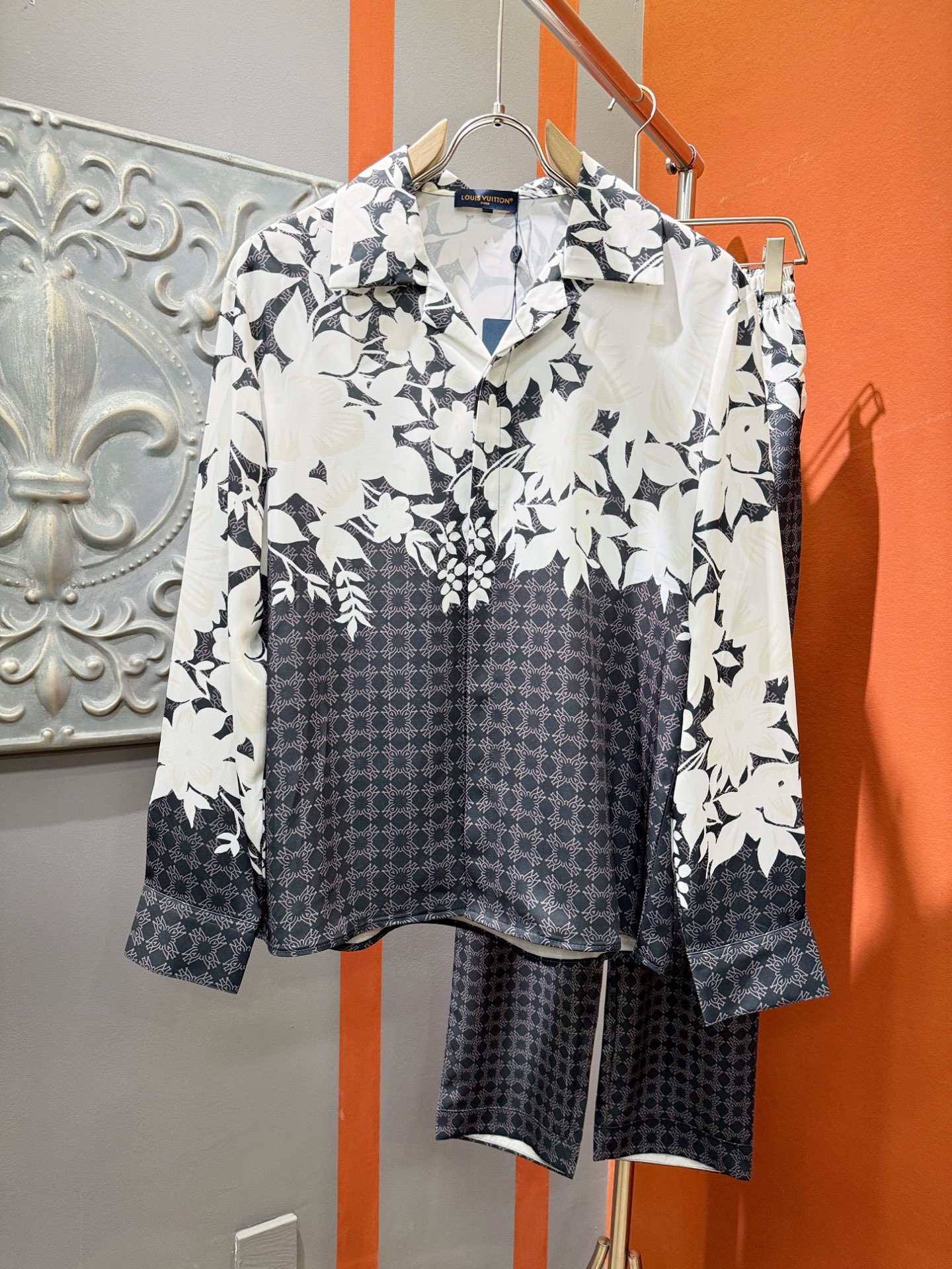 高定款(真丝面料升级 ) LV路易威登 最大可穿250斤‼️ 2025新款真丝套装，男女同款家居服套装，