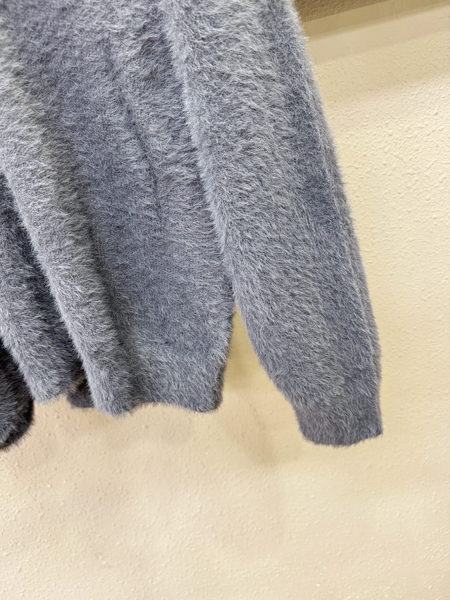 CHROME HEARTS 克罗心 2025秋冬新款水貂毛毛衣。手感柔软。 logo图案设计，贸易公司渠