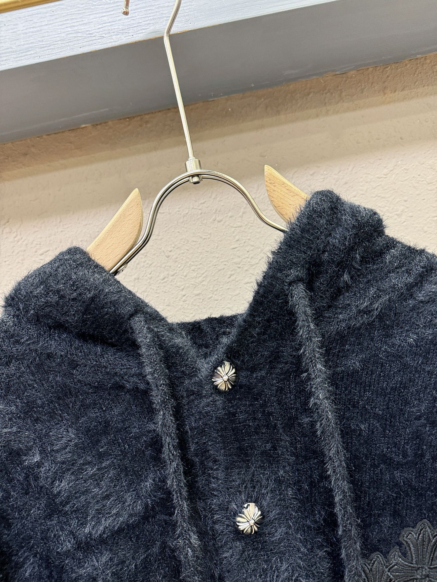 CHROME HEARTS 克罗心 2025秋冬新款水貂毛毛衣，手感柔软。 logo图案设计，贸易公司渠