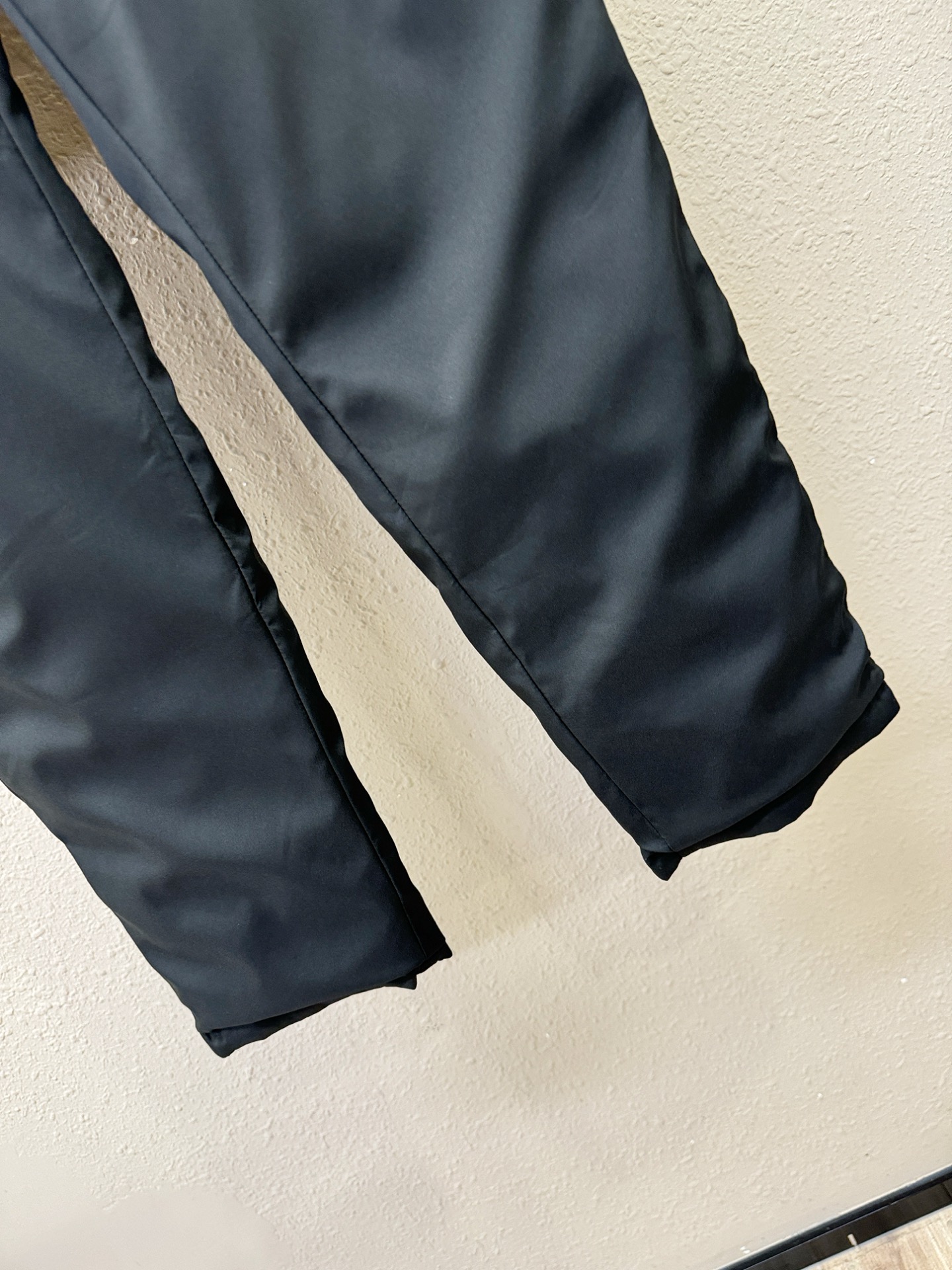 Versace 范思哲 2025秋冬新款防寒机能羽绒裤，经典羽绒长裤，防风防雨雪，内里大朵绒填充，舒适保