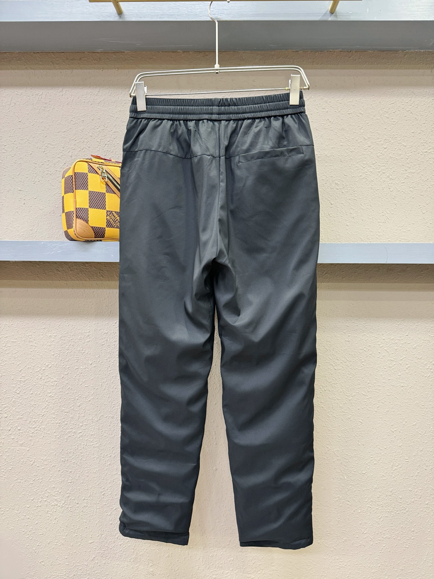 Versace 范思哲 2025秋冬新款防寒机能羽绒裤，经典羽绒长裤，防风防雨雪，内里大朵绒填充，舒适保