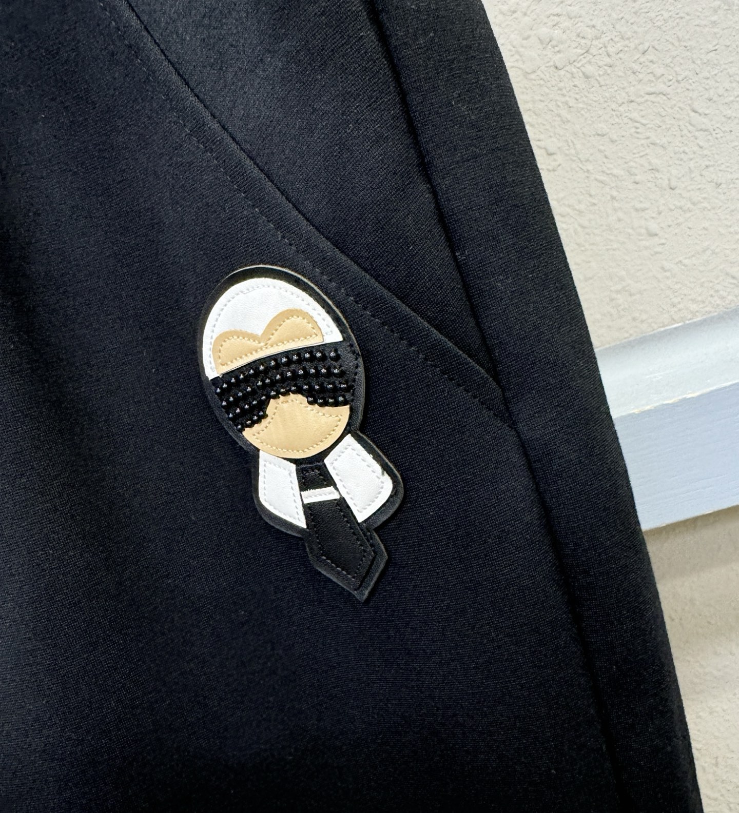 FENDI芬迪 2025秋冬新款防寒机能羽绒裤，经典羽绒长裤，防风防雨雪，内里大朵绒填充，舒适保暖。运动