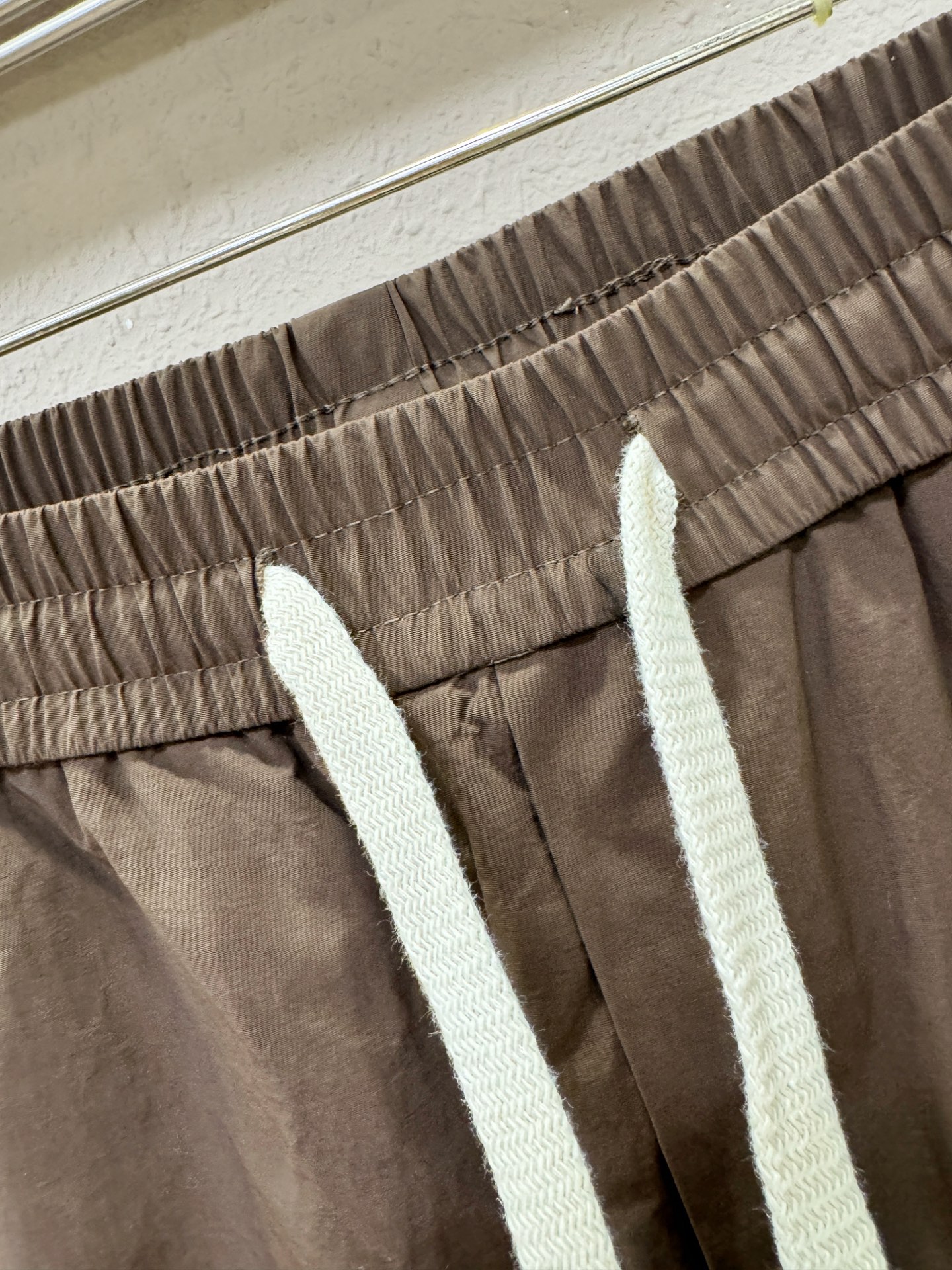 Balenciaga巴黎世家 2025秋冬新款防寒机能羽绒裤，经典羽绒长裤，防风防雨雪，内里大朵绒填充，