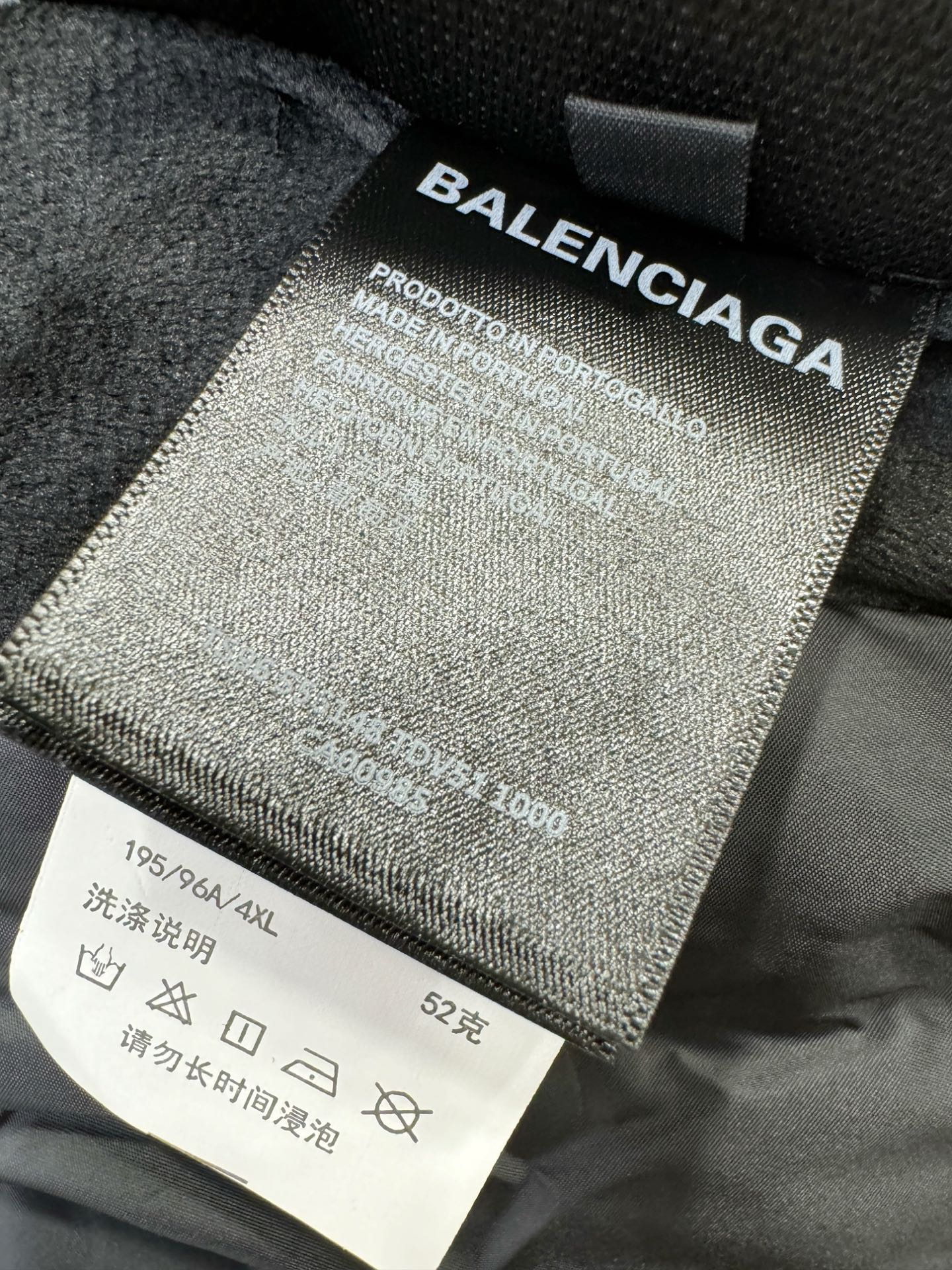 Balenciaga巴黎世家 2025秋冬新款防寒机能羽绒裤，经典羽绒长裤，防风防雨雪，内里大朵绒填充，
