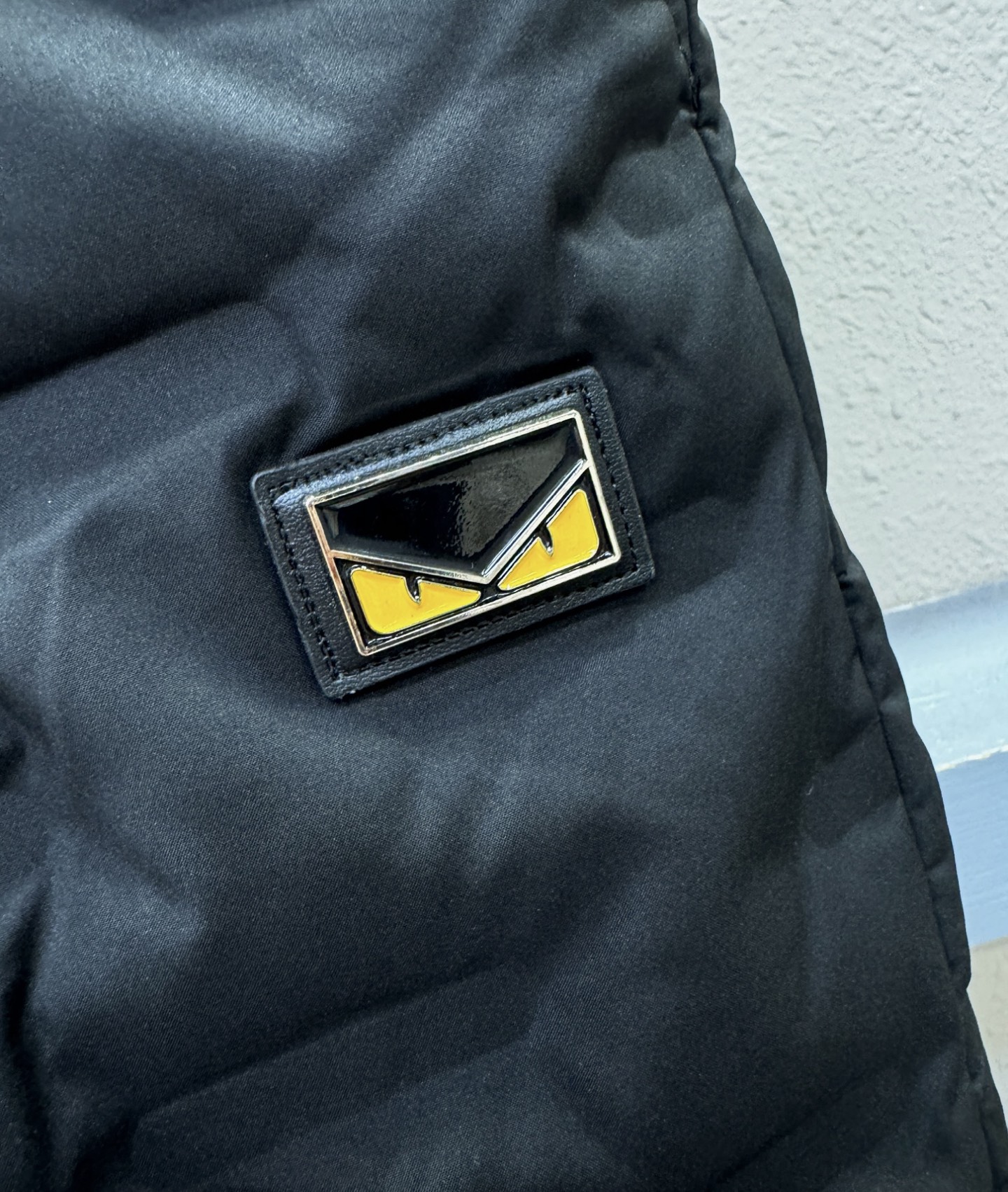 FENDI芬迪 2025秋冬新款防寒机能羽绒裤，经典羽绒长裤，防风防雨雪，内里大朵绒填充，舒适保暖。运动