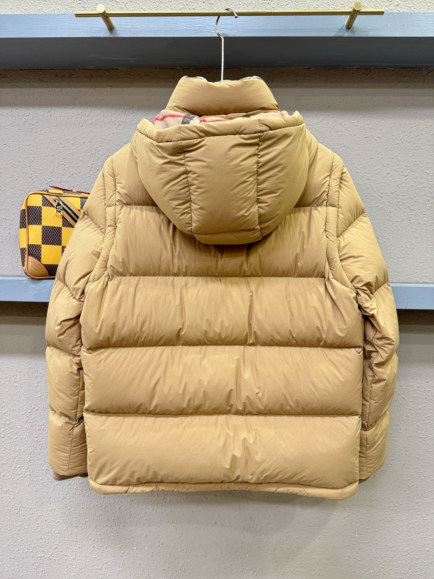 鹅绒高版本BURBERRY巴宝莉 2025新款羽绒服，一衣两穿，袖子可拆卸，可当马甲可当外套。秀场新品，