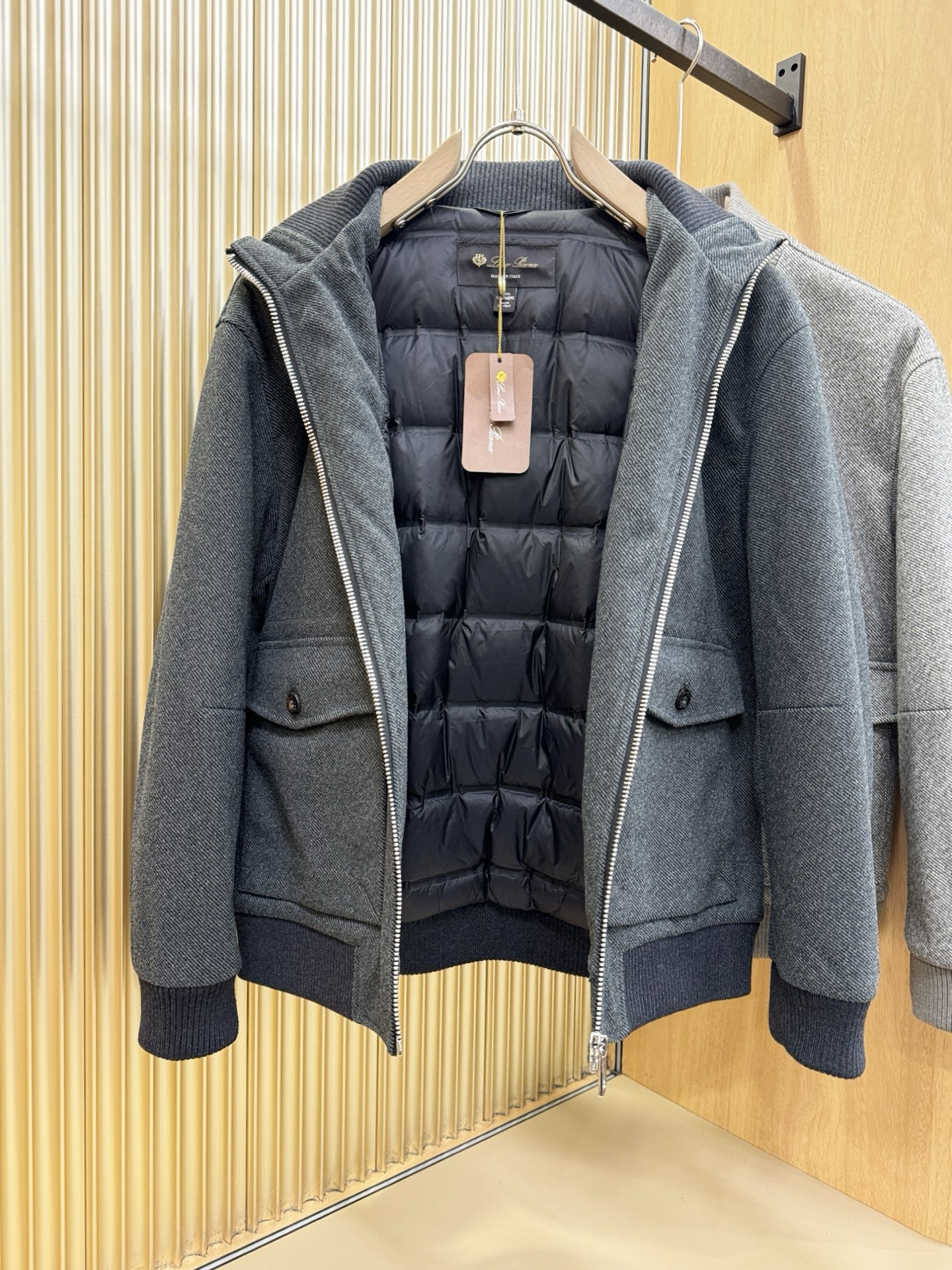 调价 Loro Piana诺悠翩雅 25ss秋冬新款羊绒羽绒外套，超A原单外套！甄选顶级羊绒打造。搭配经