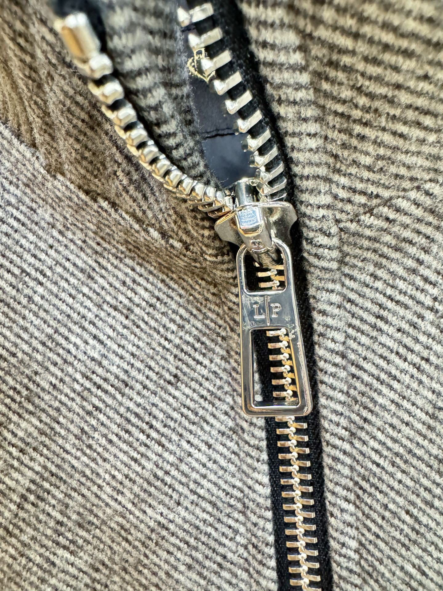 调价 Loro Piana诺悠翩雅 25ss秋冬新款羊绒羽绒外套，超A原单外套！甄选顶级羊绒打造。搭配经