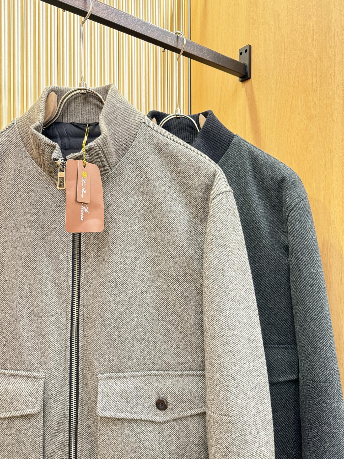 调价 Loro Piana诺悠翩雅 25ss秋冬新款羊绒羽绒外套，超A原单外套！甄选顶级羊绒打造。搭配经