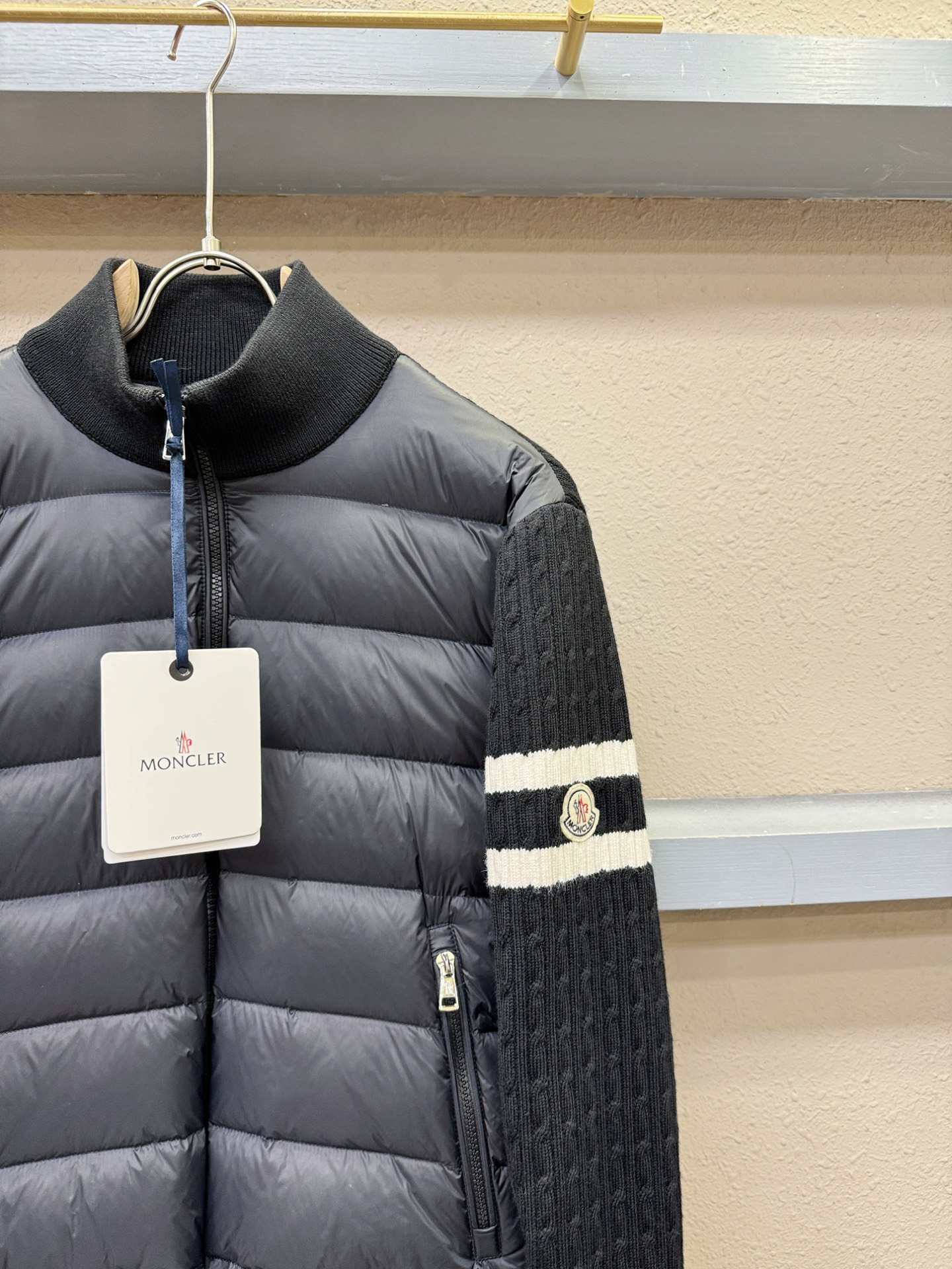 调价 高版本 Moncler蒙口 2025新款羽绒服秀场新品，品相非常完美，专柜高科技防水面料，内里90