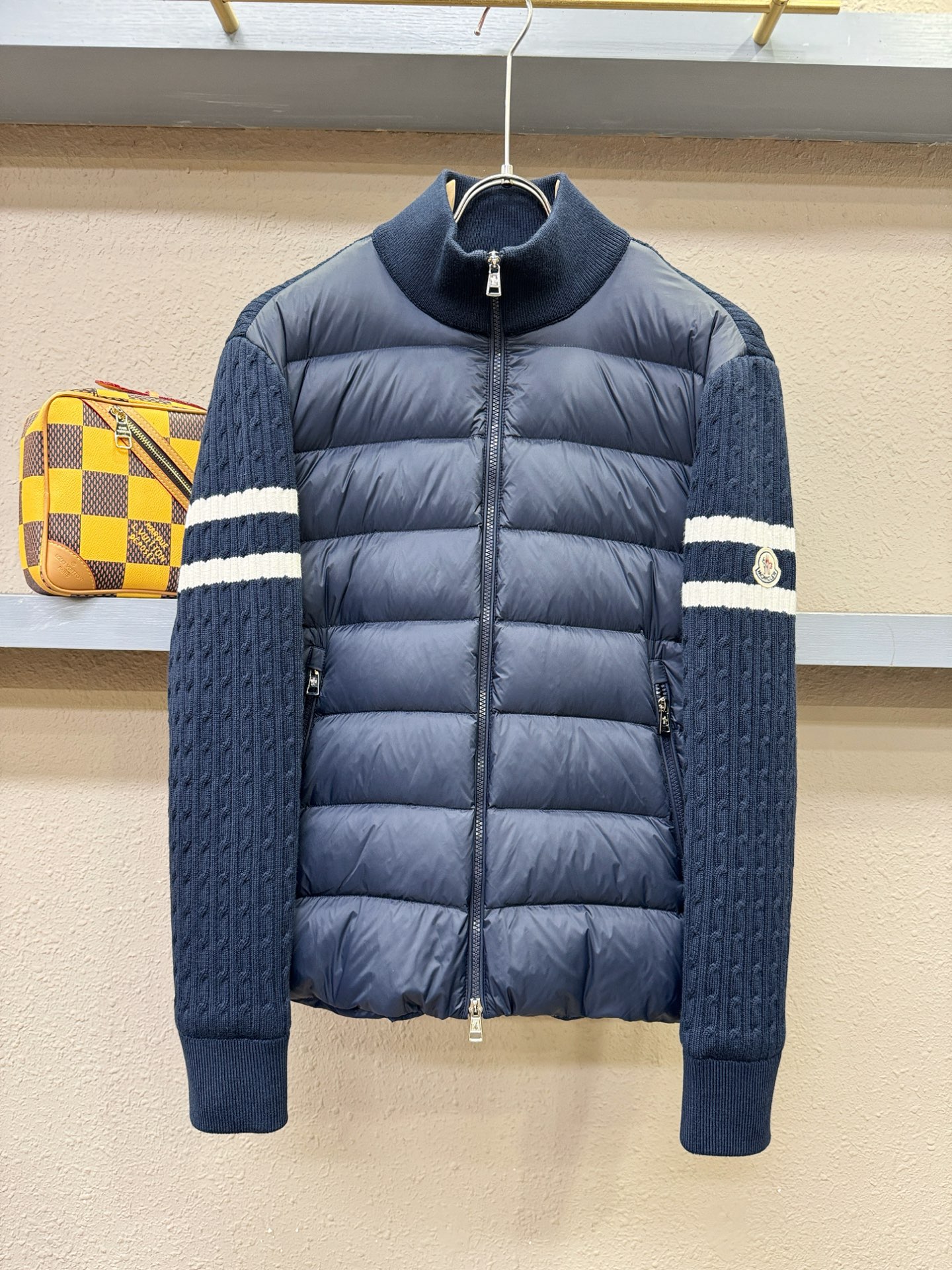 调价 高版本 Moncler蒙口 2025新款羽绒服秀场新品，品相非常完美，专柜高科技防水面料，内里90