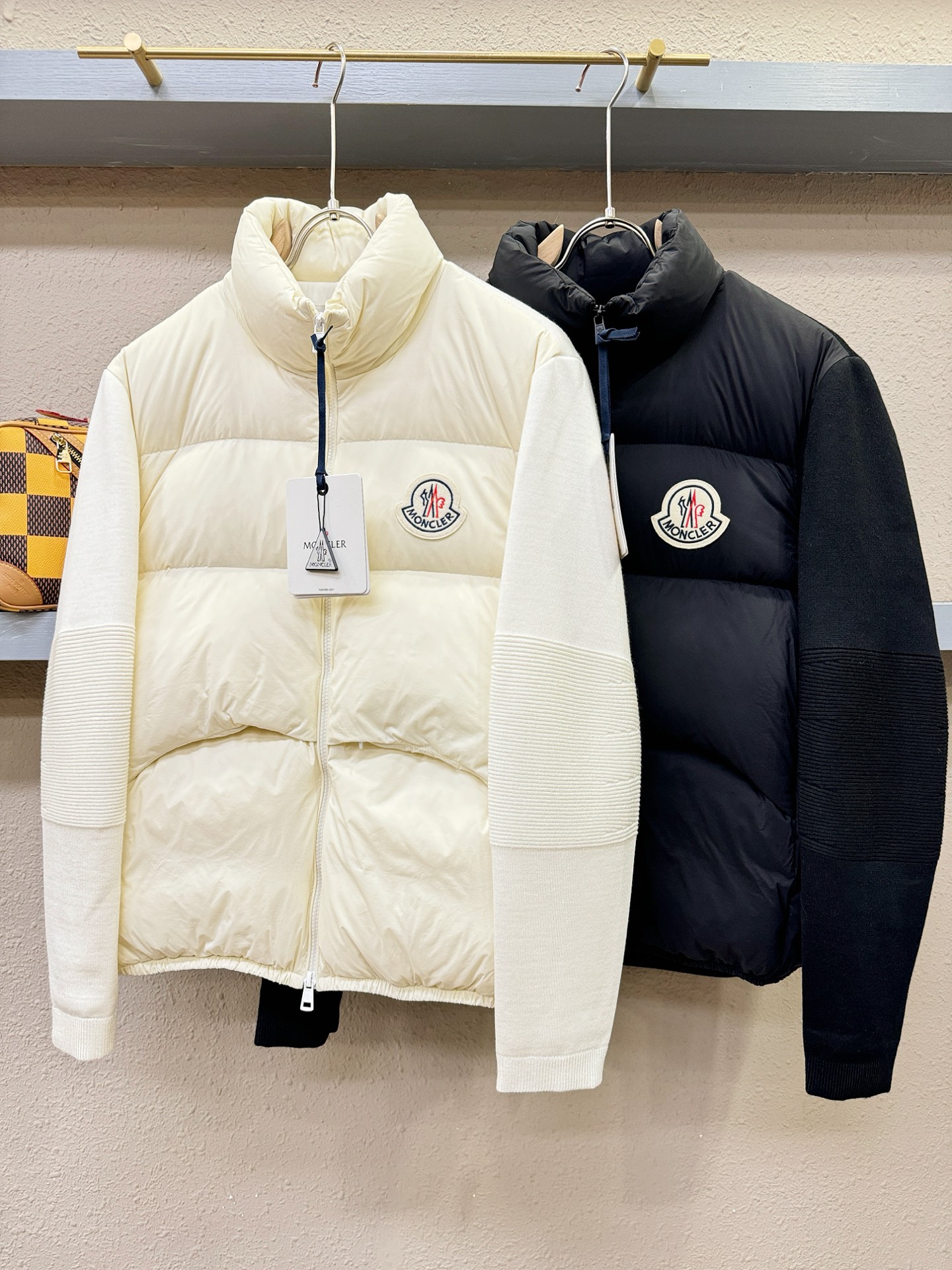 调价 高版本Moncler蒙口 2025新款羽绒服秀场新品，品相非常完美，专柜高科技防水面料，内里90%