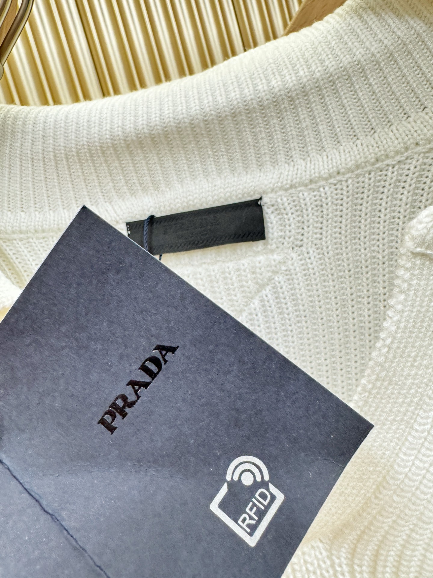 顶级版本PRADA 普拉达 专柜同步冬季新款羊毛衫（绵羊毛100%）甄选客供进口100％绵羊毛材质！面料