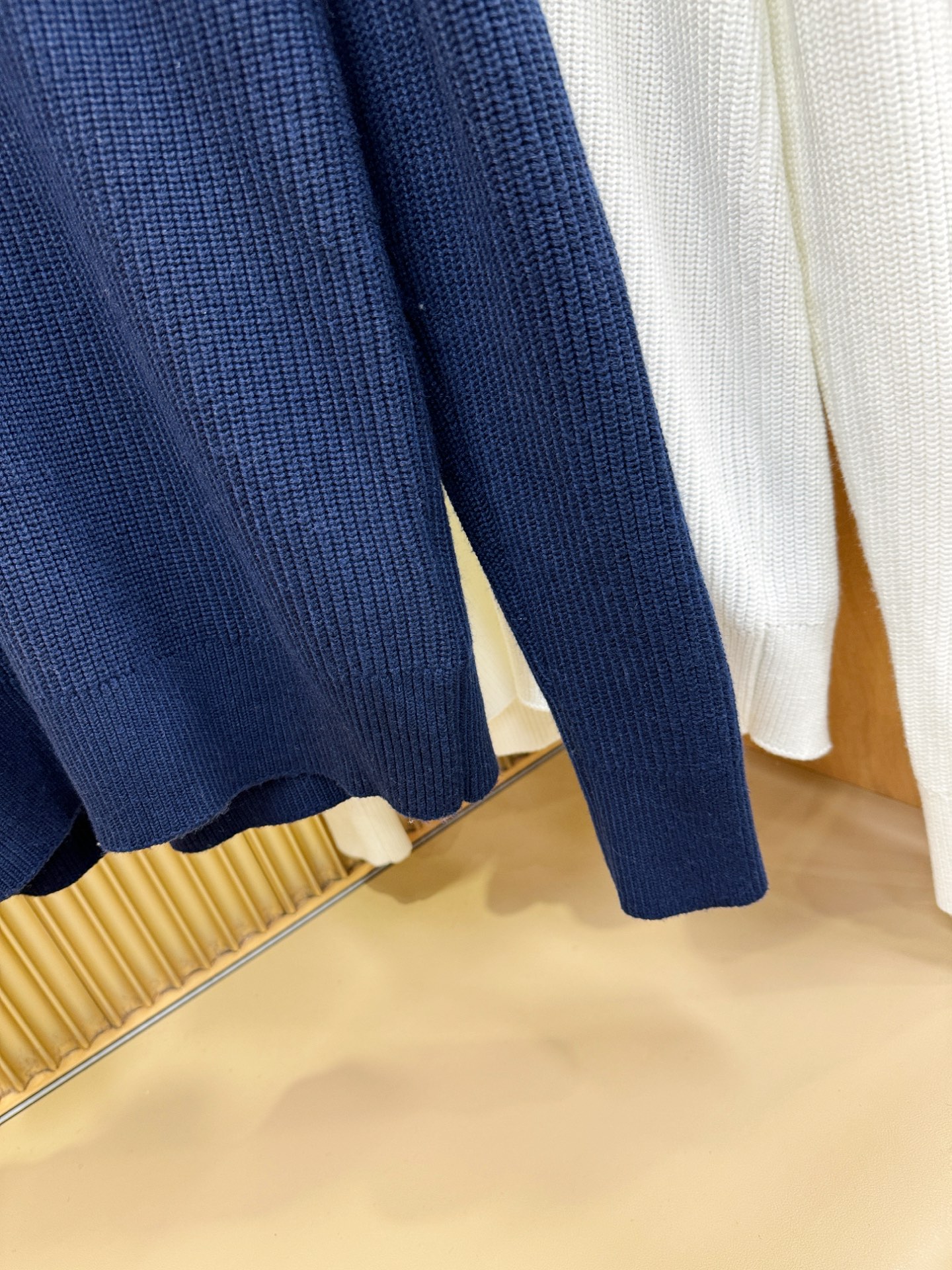 顶级版本PRADA 普拉达 专柜同步冬季新款羊毛衫（绵羊毛100%）甄选客供进口100％绵羊毛材质！面料