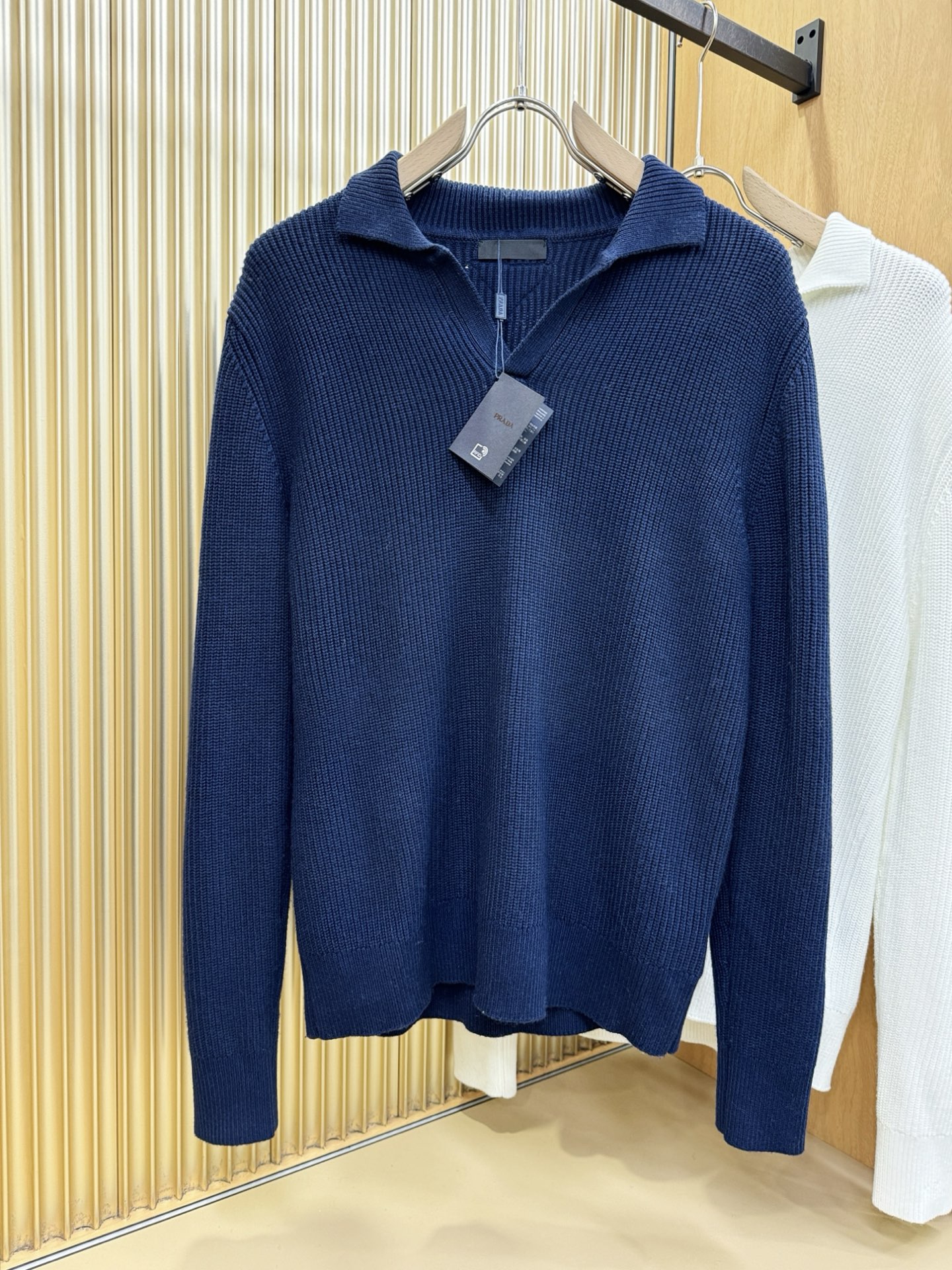 顶级版本PRADA 普拉达 专柜同步冬季新款羊毛衫（绵羊毛100%）甄选客供进口100％绵羊毛材质！面料