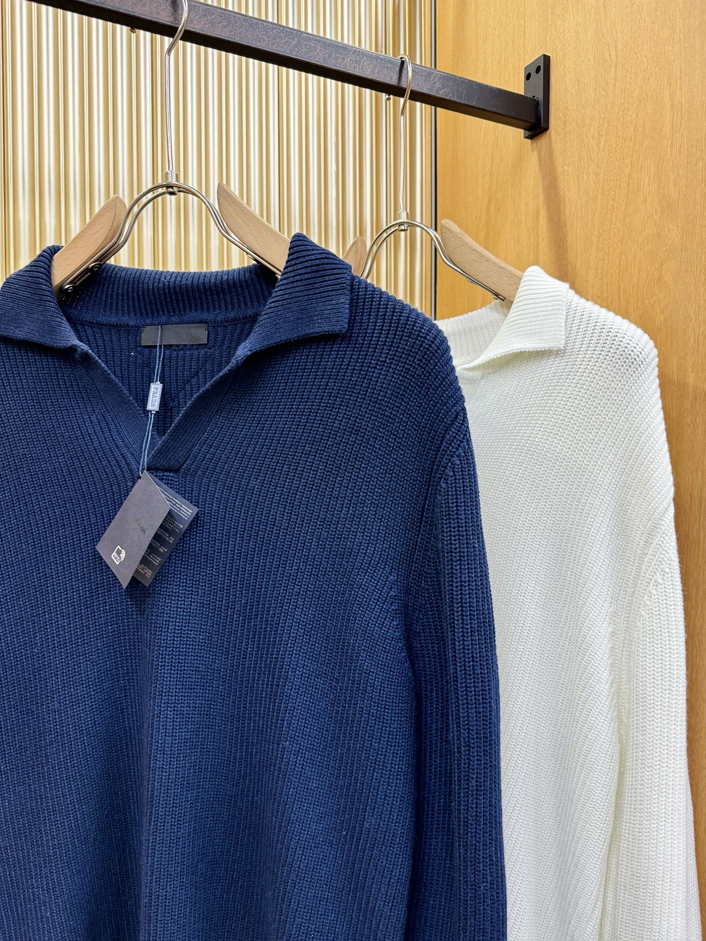 顶级版本PRADA 普拉达 专柜同步冬季新款羊毛衫（绵羊毛100%）甄选客供进口100％绵羊毛材质！面料