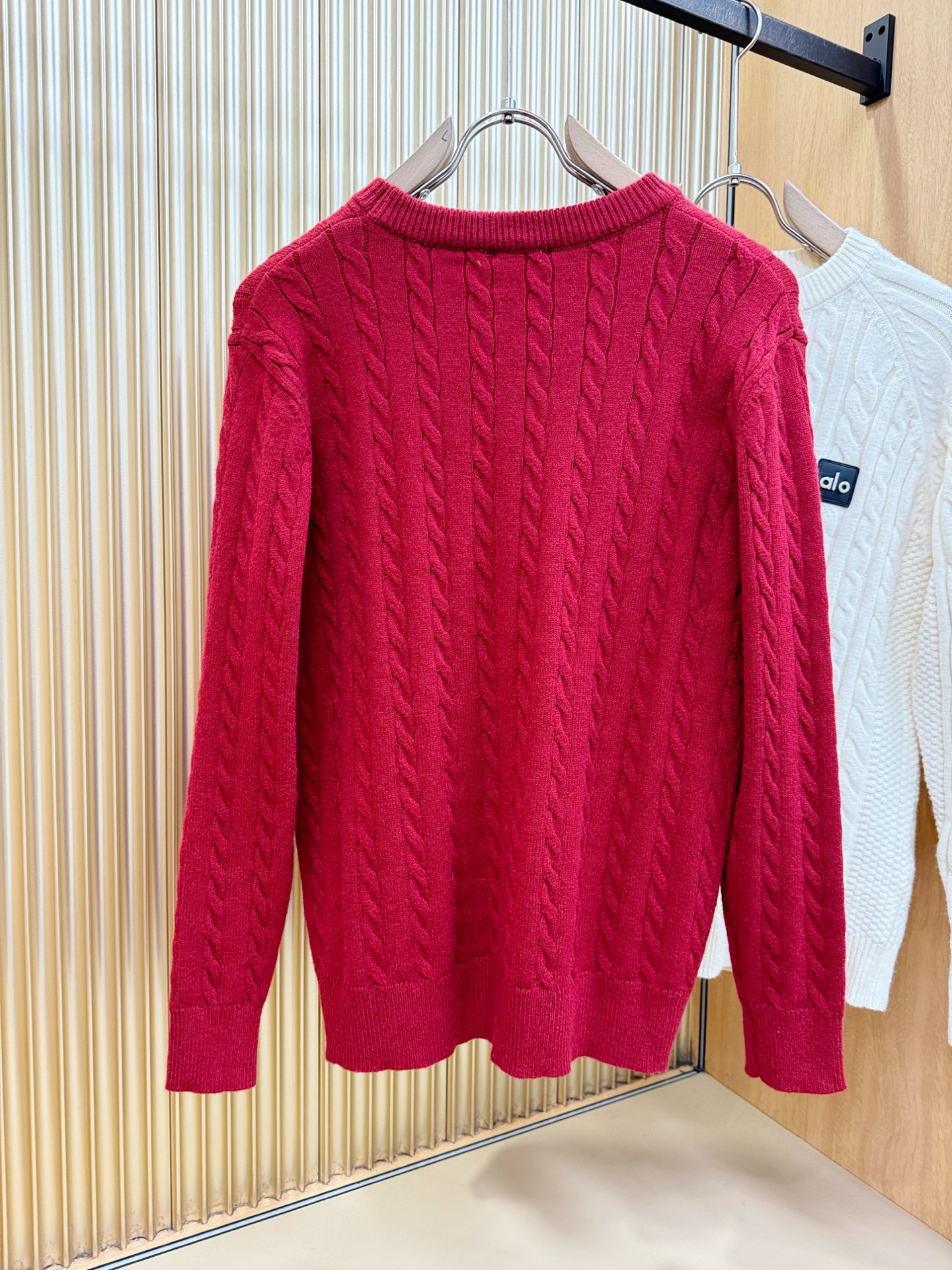 🎉🎉 [节日战衣] Moncler蒙口 爆款毛衣🎊🎊春节，节日战衣，本命年亲们必备神器。情侣必备款。精选