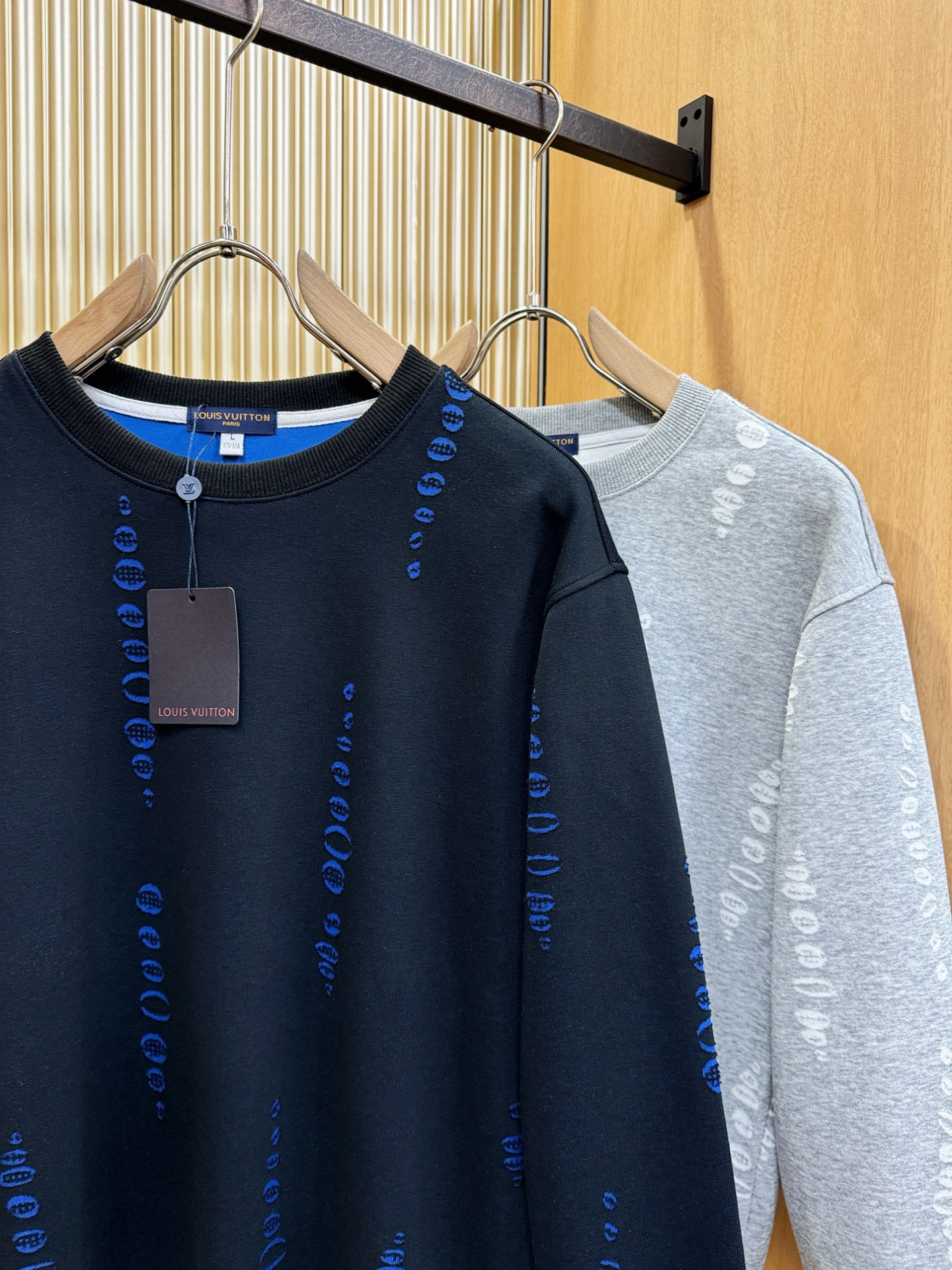 LV路易威登 2025ss秋季新品 长袖卫衣，经典Logo设计，百搭款 官网同步发售 定制面料，柔软细腻