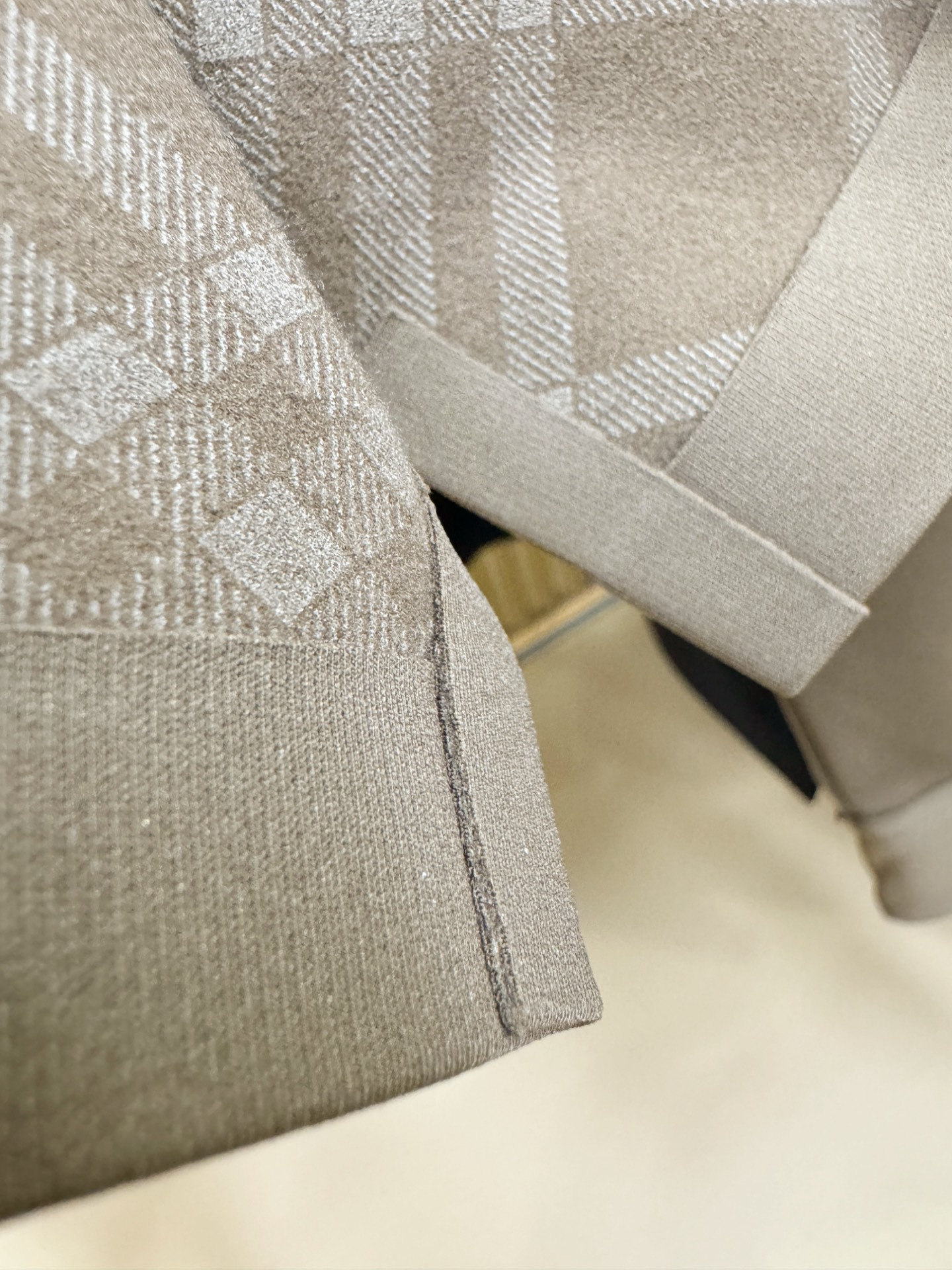 BURBERRY巴宝莉 秋冬新品，官网同步 经典大气百搭Polo领长袖T恤，顶级原版面料，质感细腻 超柔